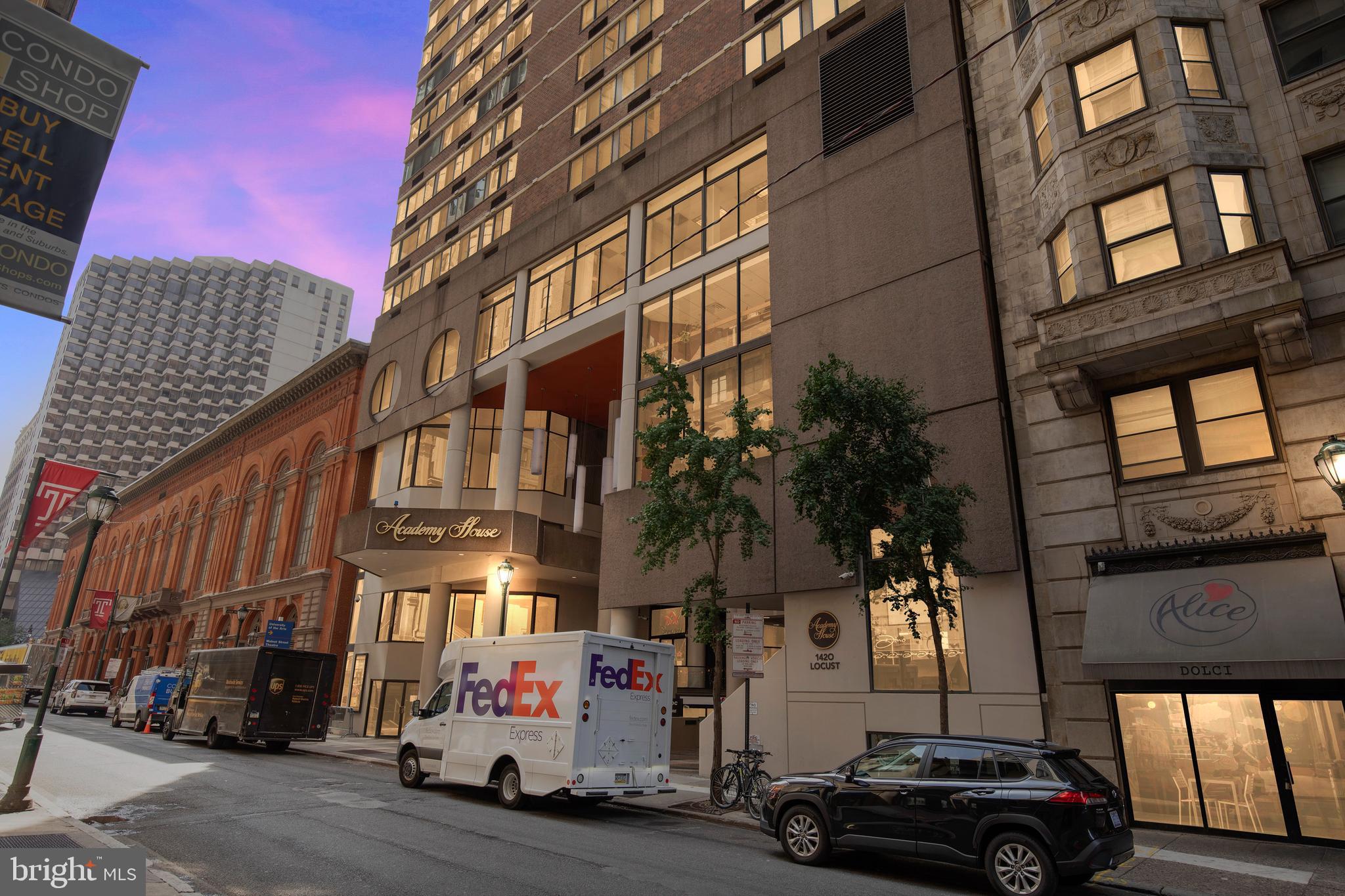 CENTER CITY - Residential