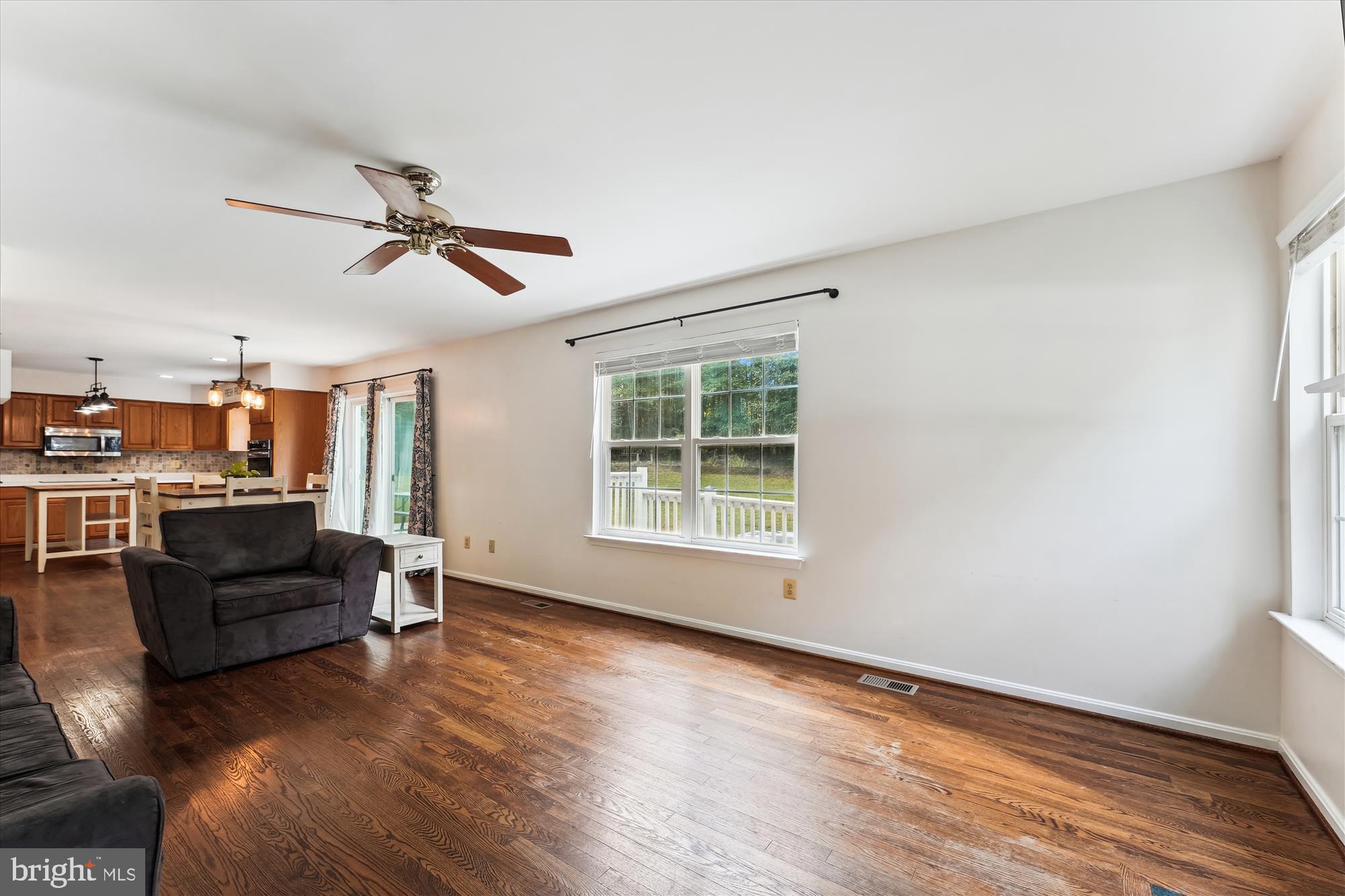 ISLAND CREEK WOODS - Residential