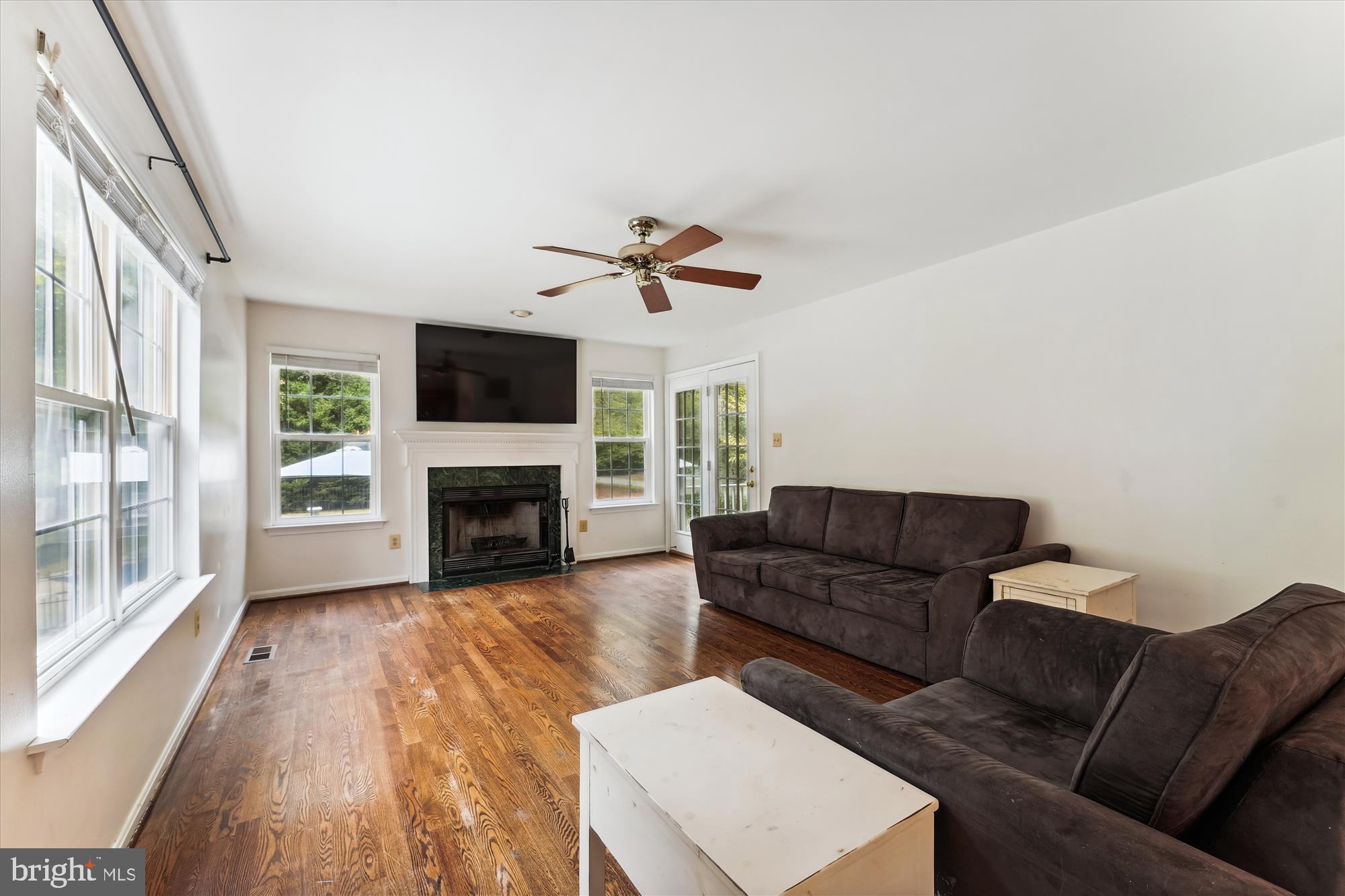 ISLAND CREEK WOODS - Residential