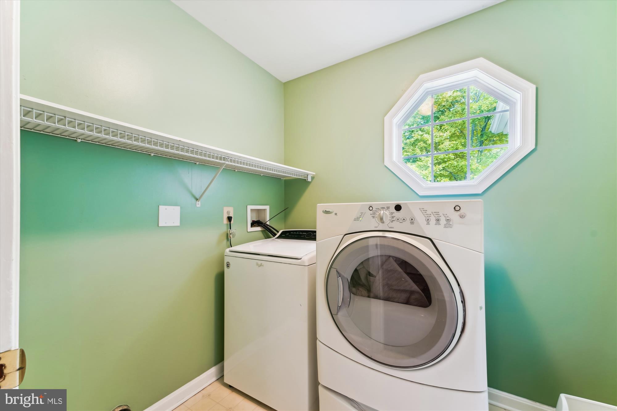 ISLAND CREEK WOODS - Residential