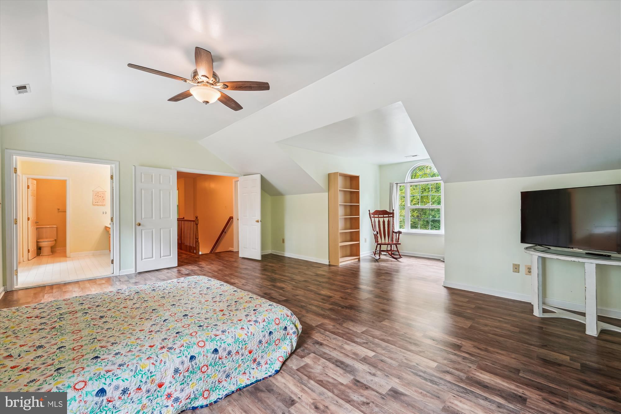 ISLAND CREEK WOODS - Residential