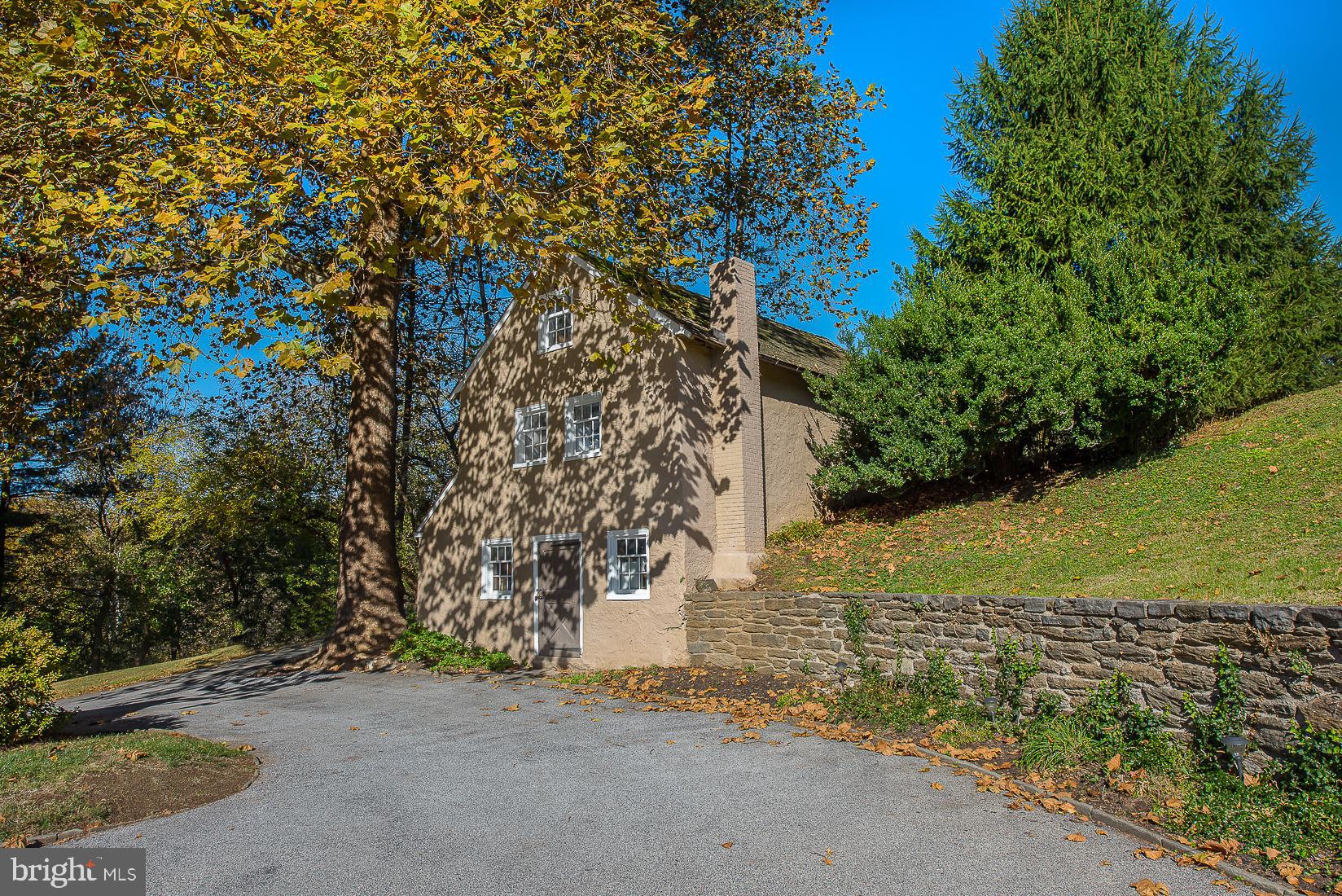 GLADWYNE - Residential