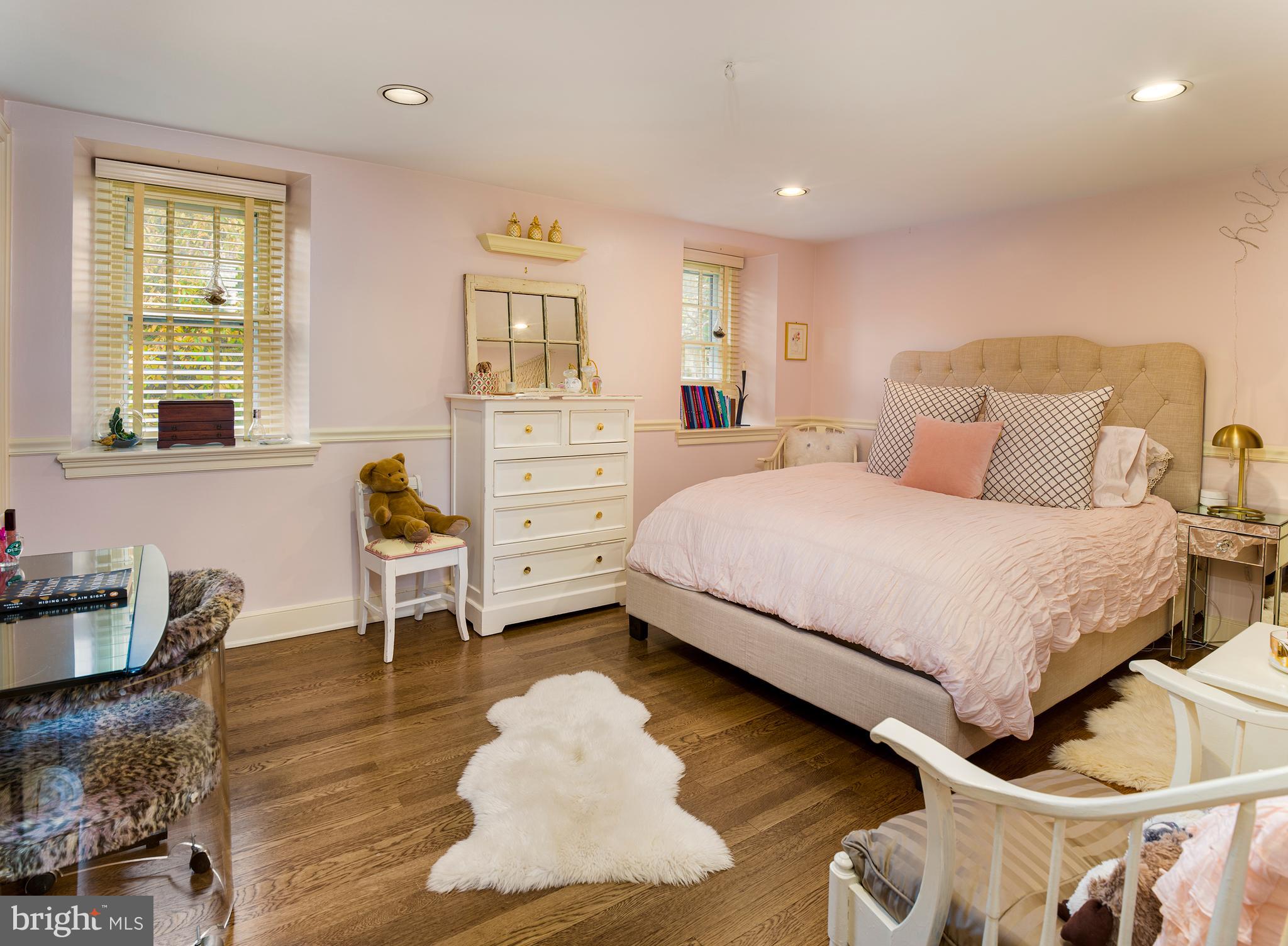 GLADWYNE - Residential