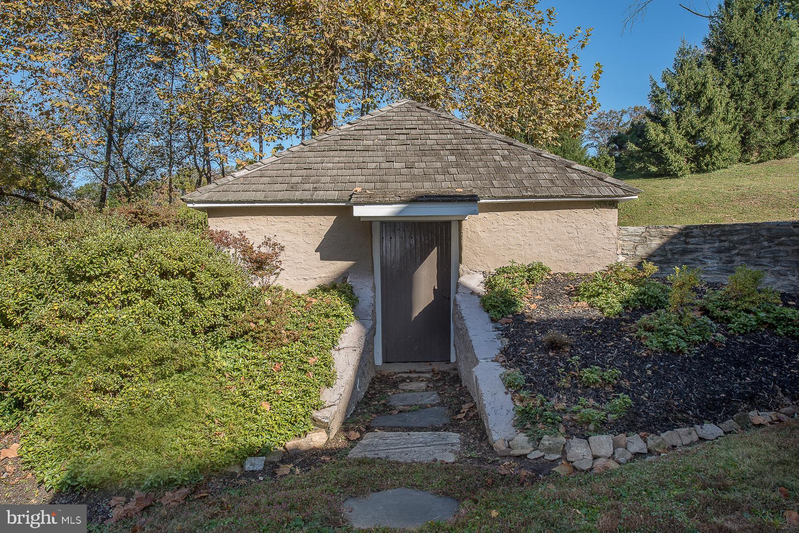 GLADWYNE - Residential