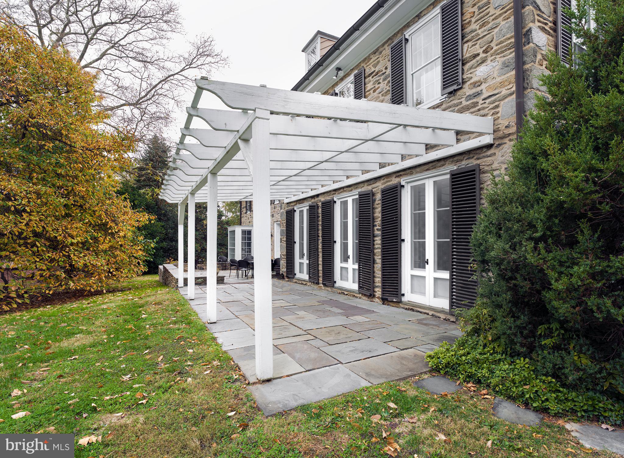 GLADWYNE - Residential