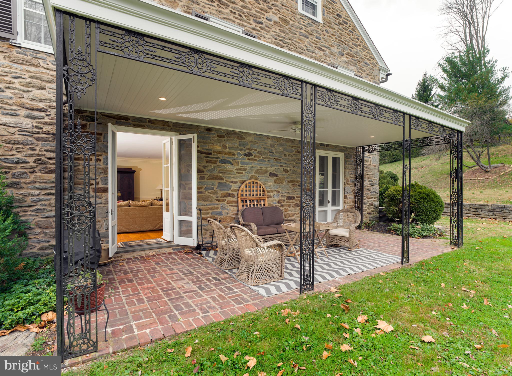 GLADWYNE - Residential