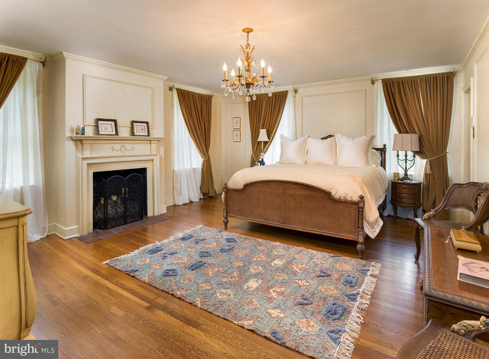 GLADWYNE - Residential