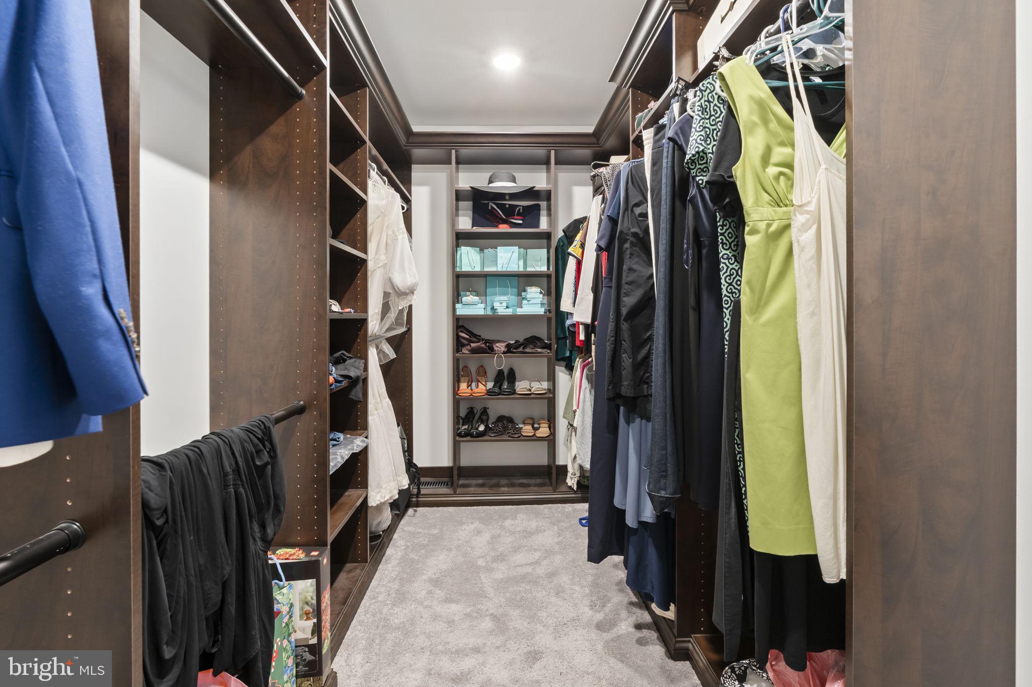 ESTATES OF COLLEGE - Residential