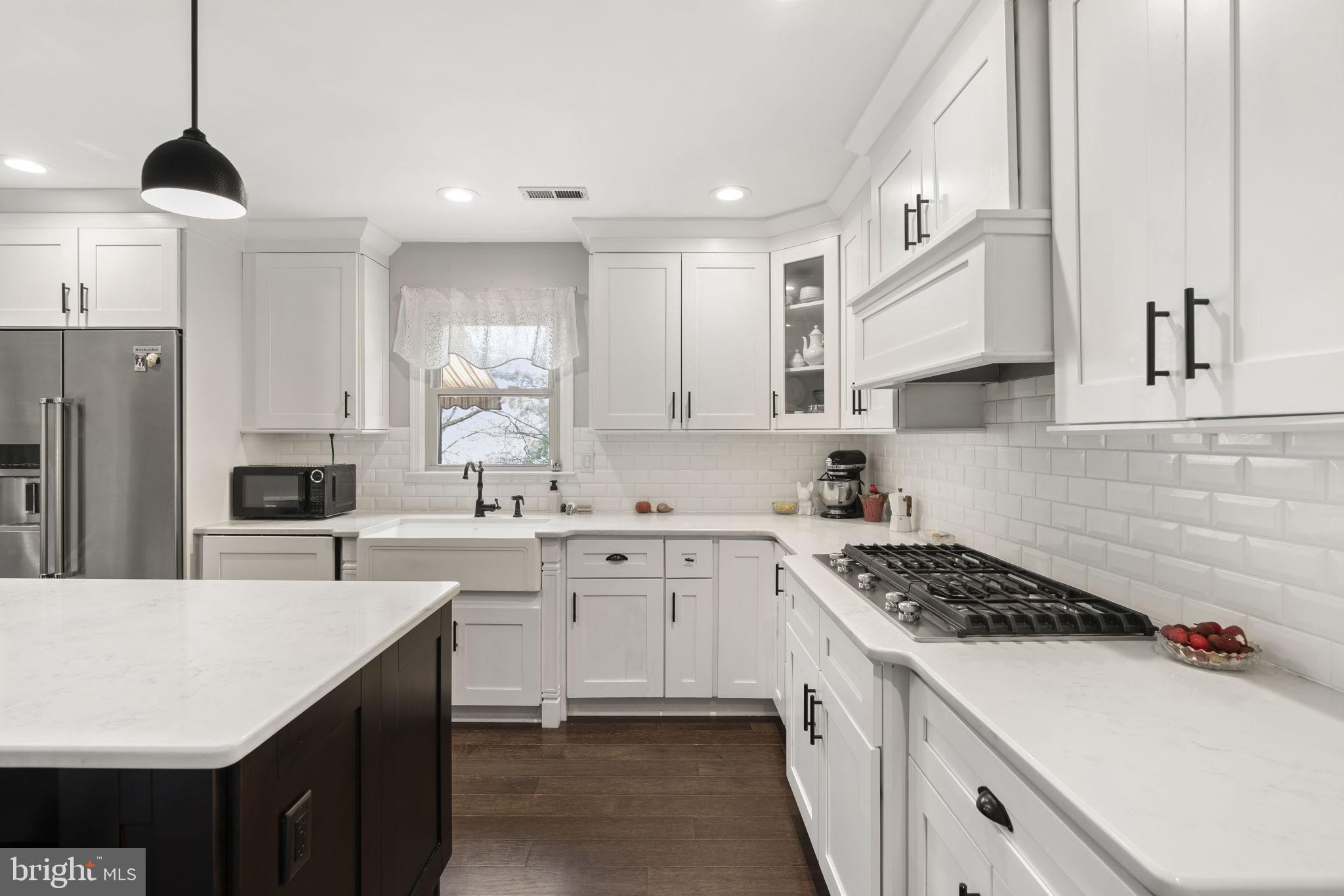 ESTATES OF COLLEGE - Residential