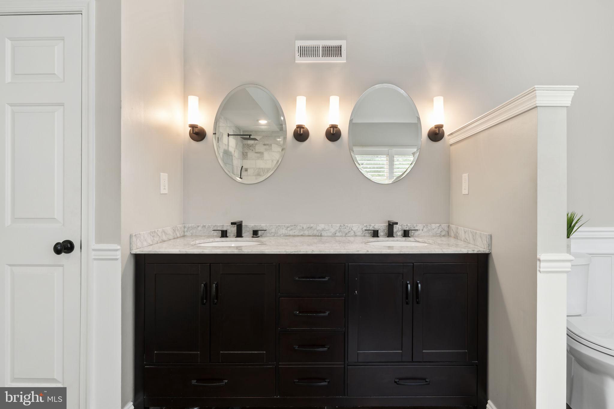 ESTATES OF COLLEGE - Residential