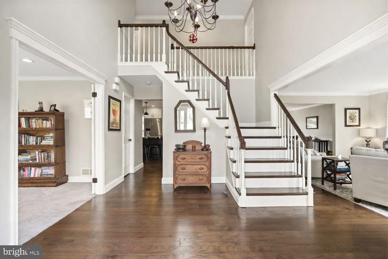 ESTATES OF COLLEGE - Residential