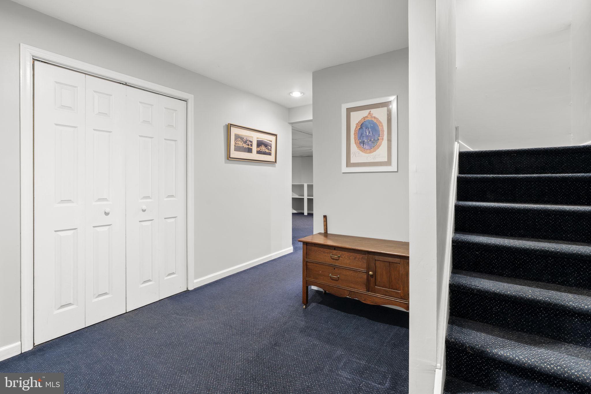 ESTATES OF COLLEGE - Residential