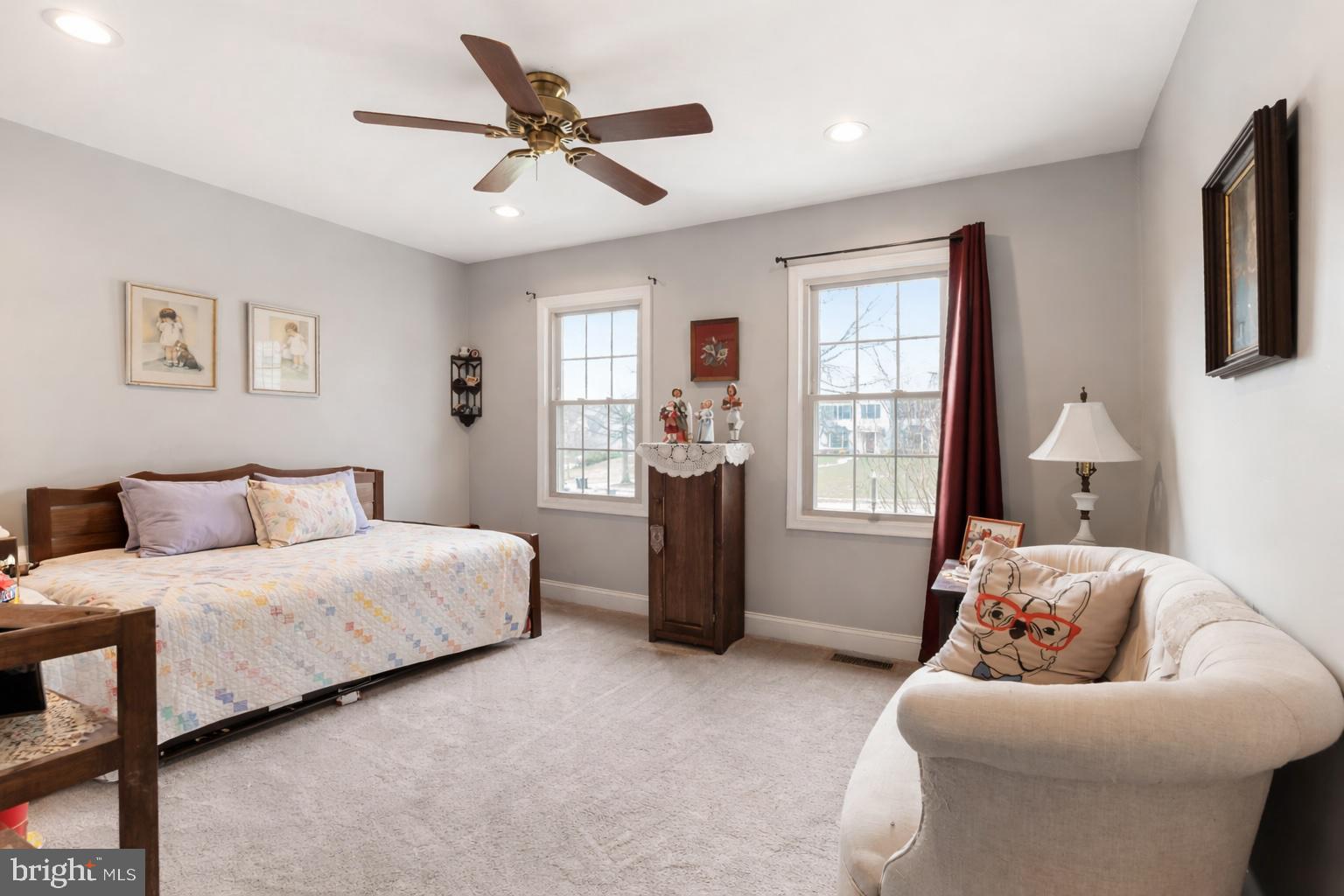 ESTATES OF COLLEGE - Residential