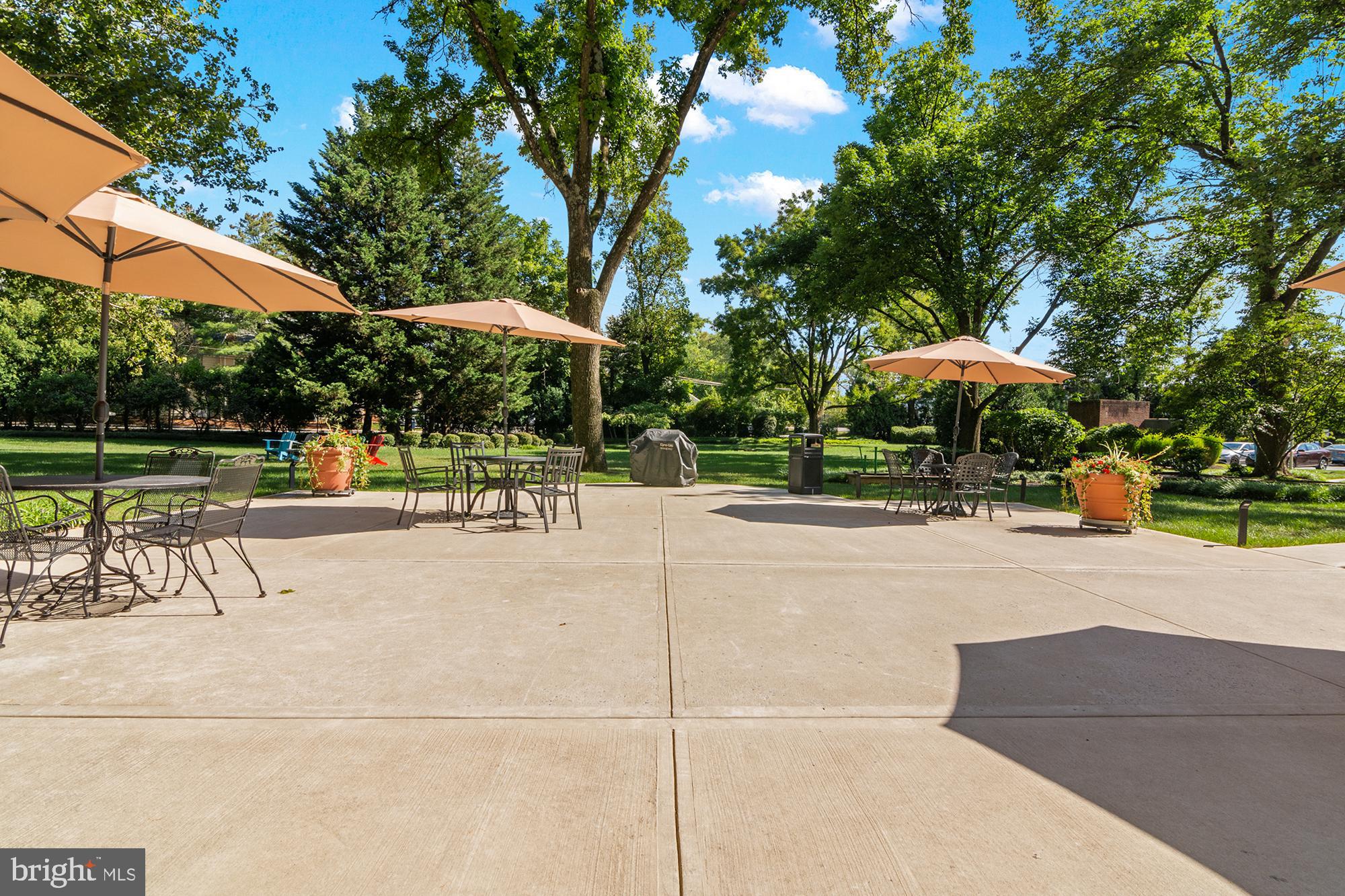 PIKESVILLE - Residential