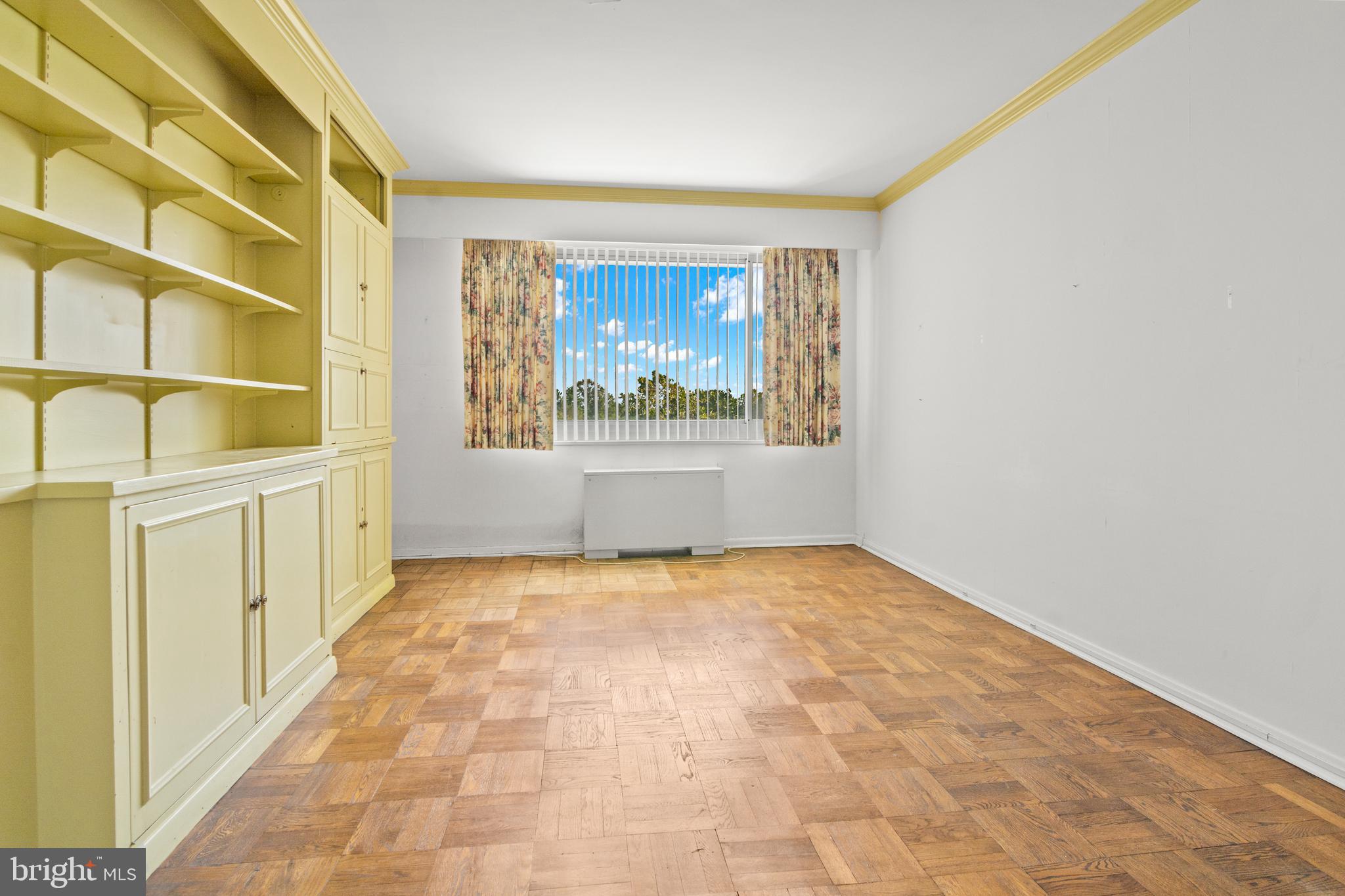 PIKESVILLE - Residential