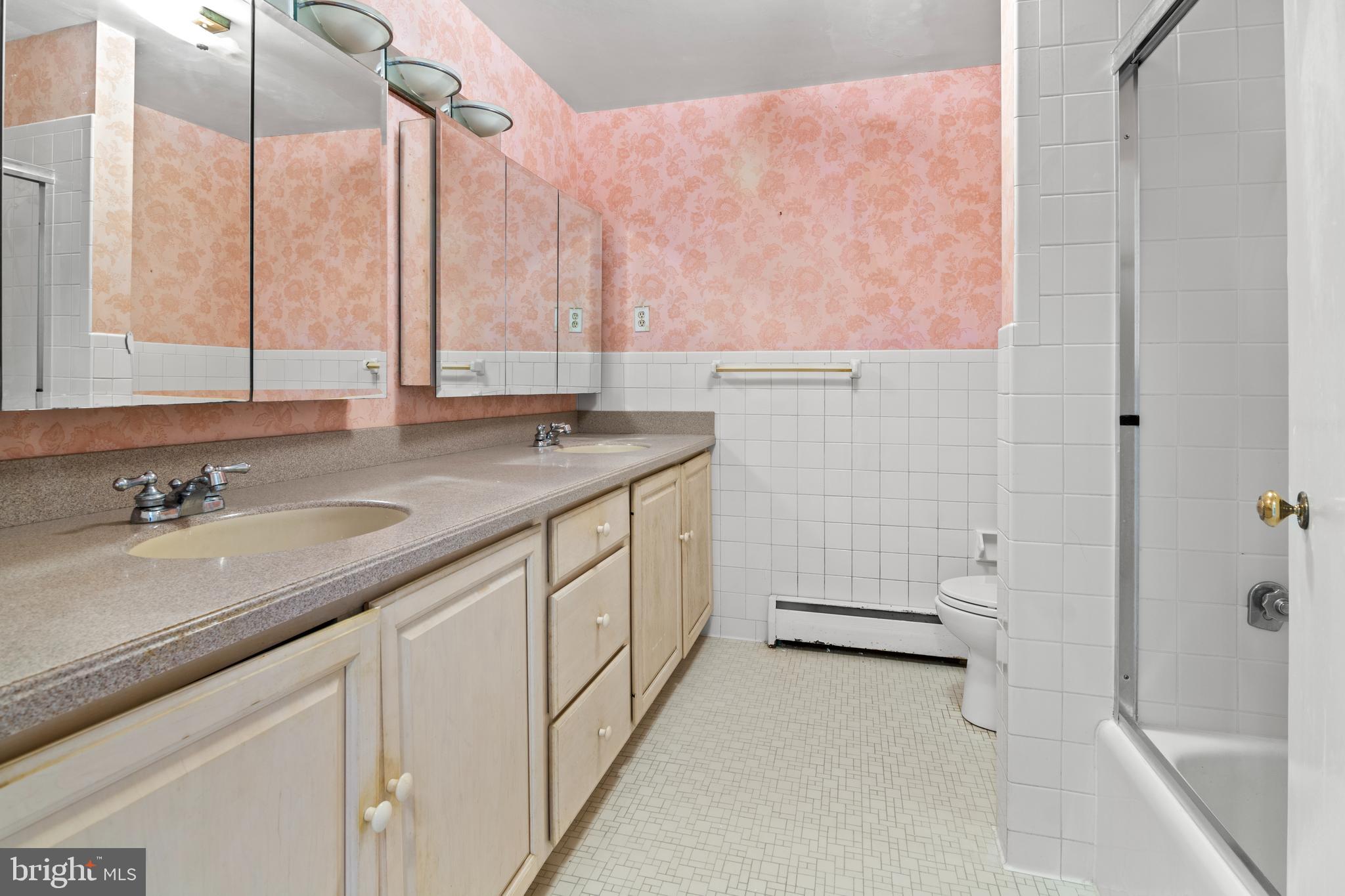 PIKESVILLE - Residential