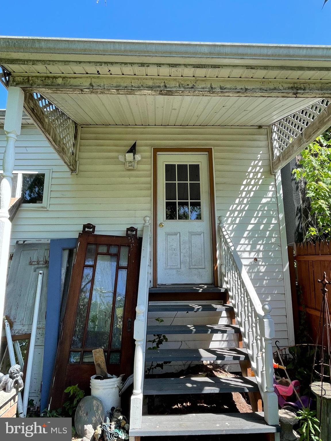 127 and 129 E MARKET STREET