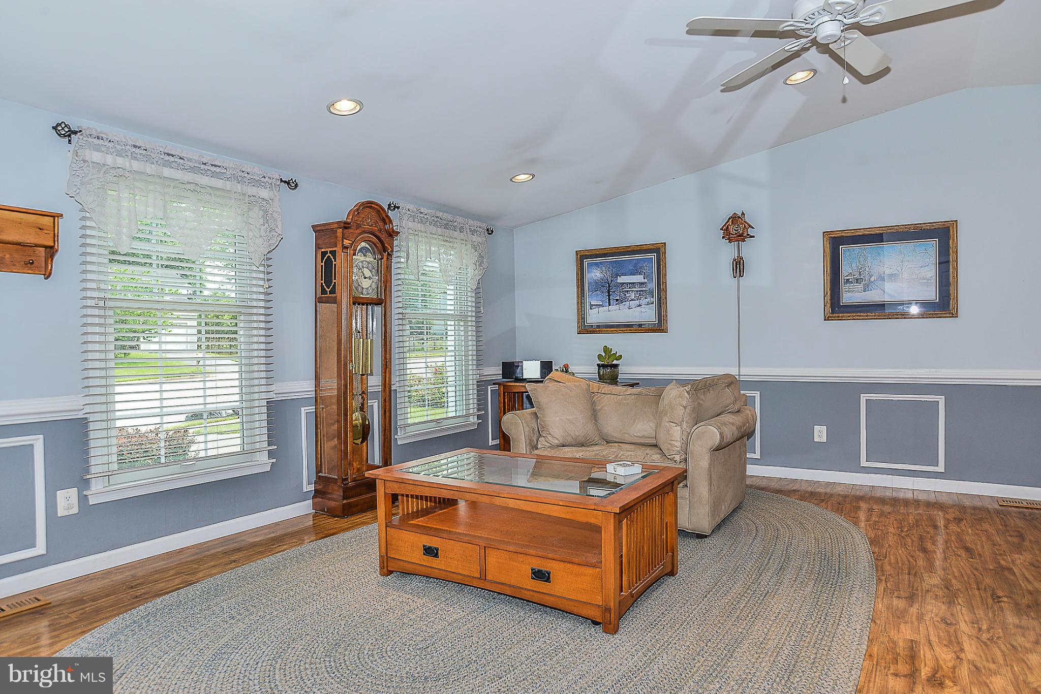 SENECA CHASE - Residential