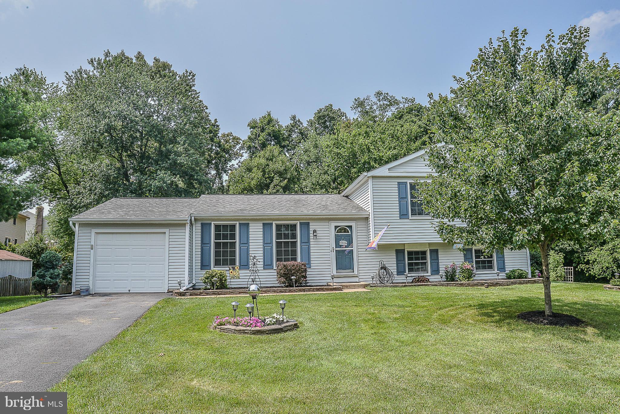 SENECA CHASE - Residential