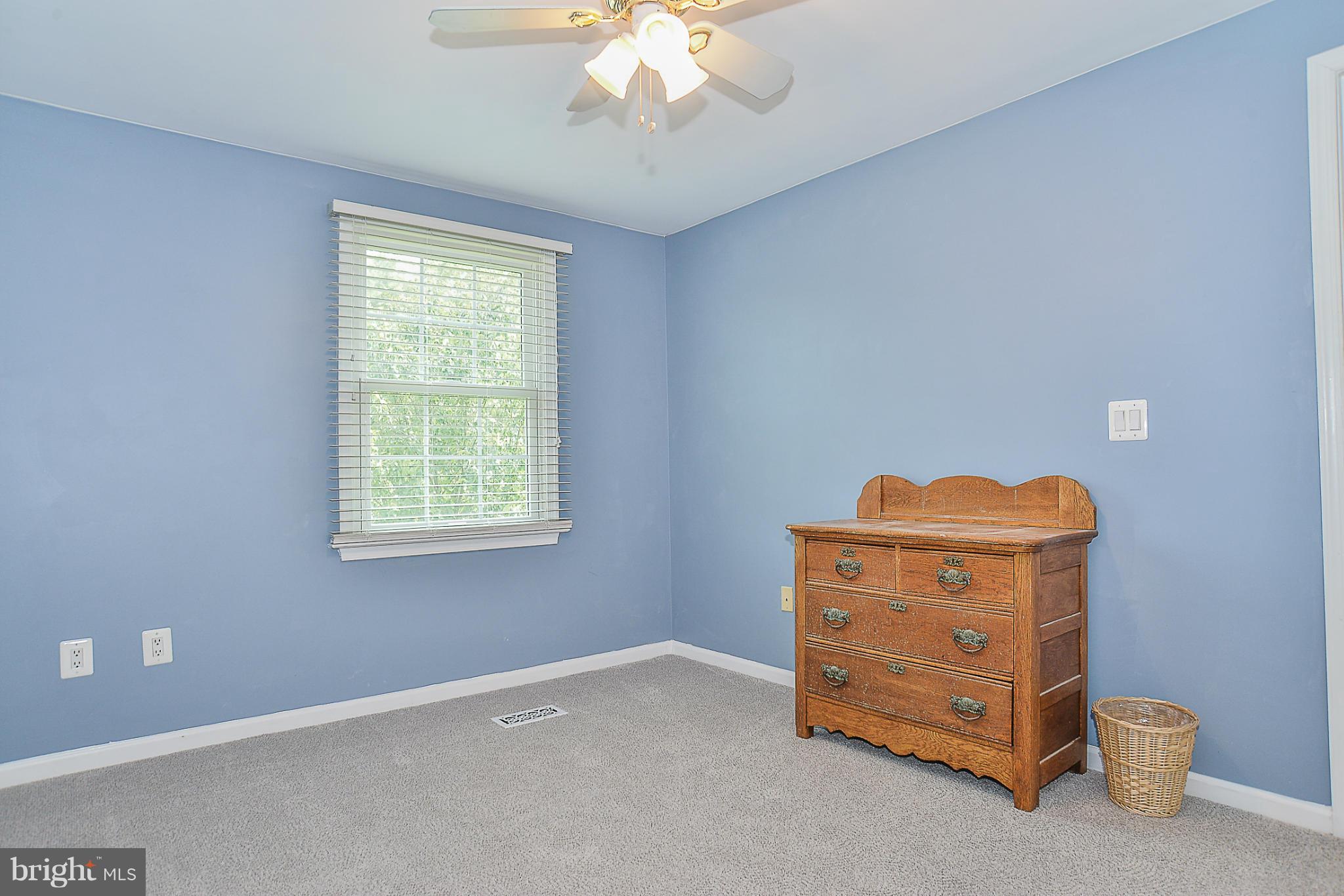 SENECA CHASE - Residential
