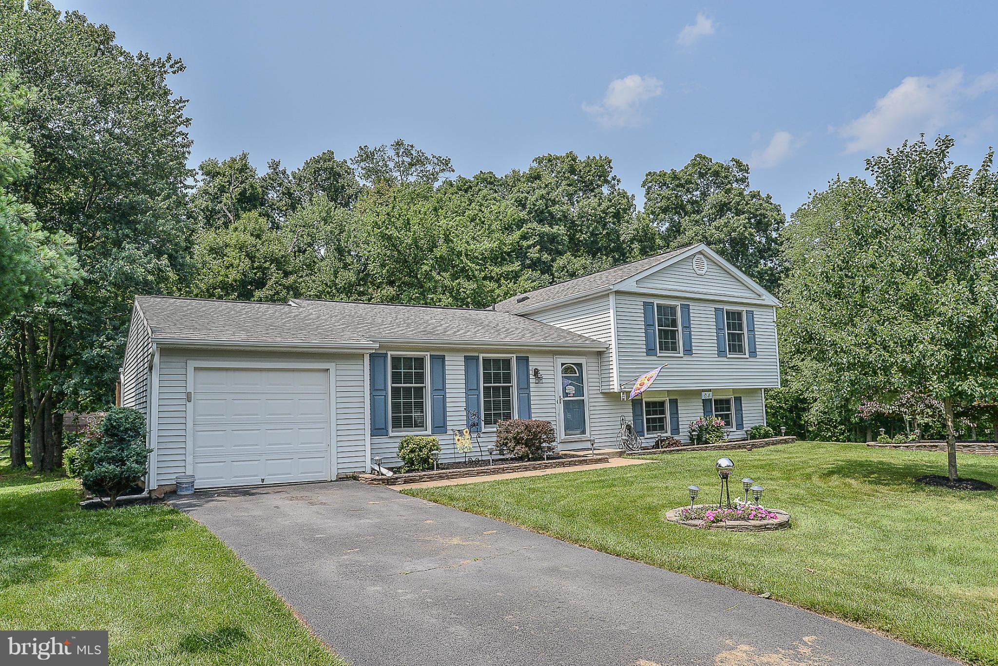 SENECA CHASE - Residential
