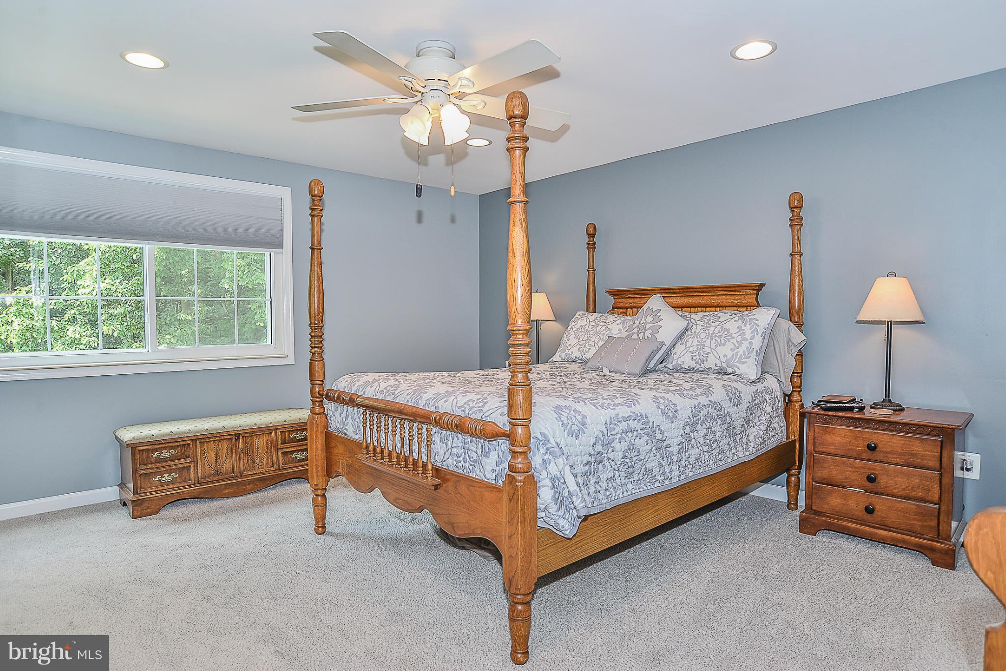 SENECA CHASE - Residential