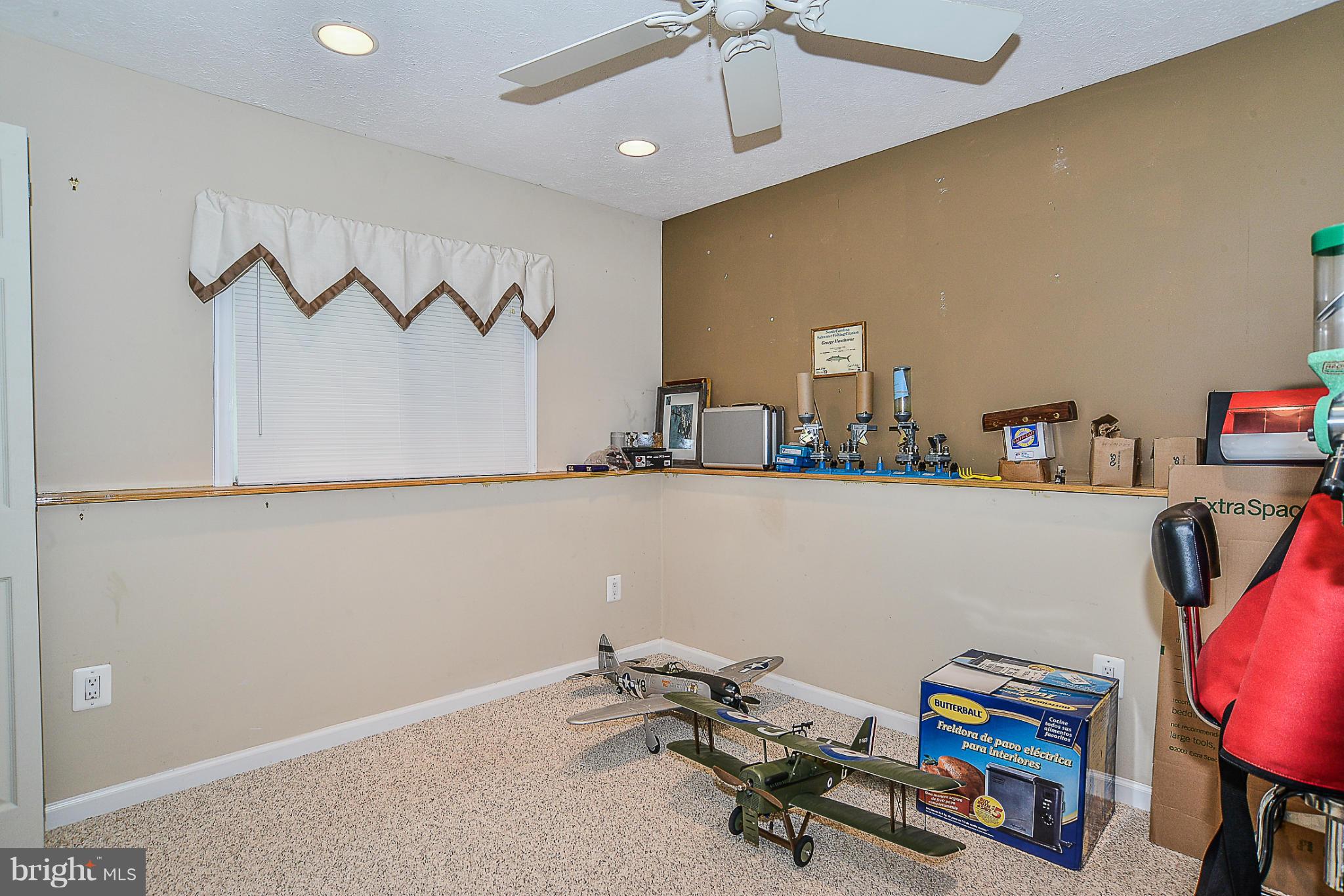 SENECA CHASE - Residential