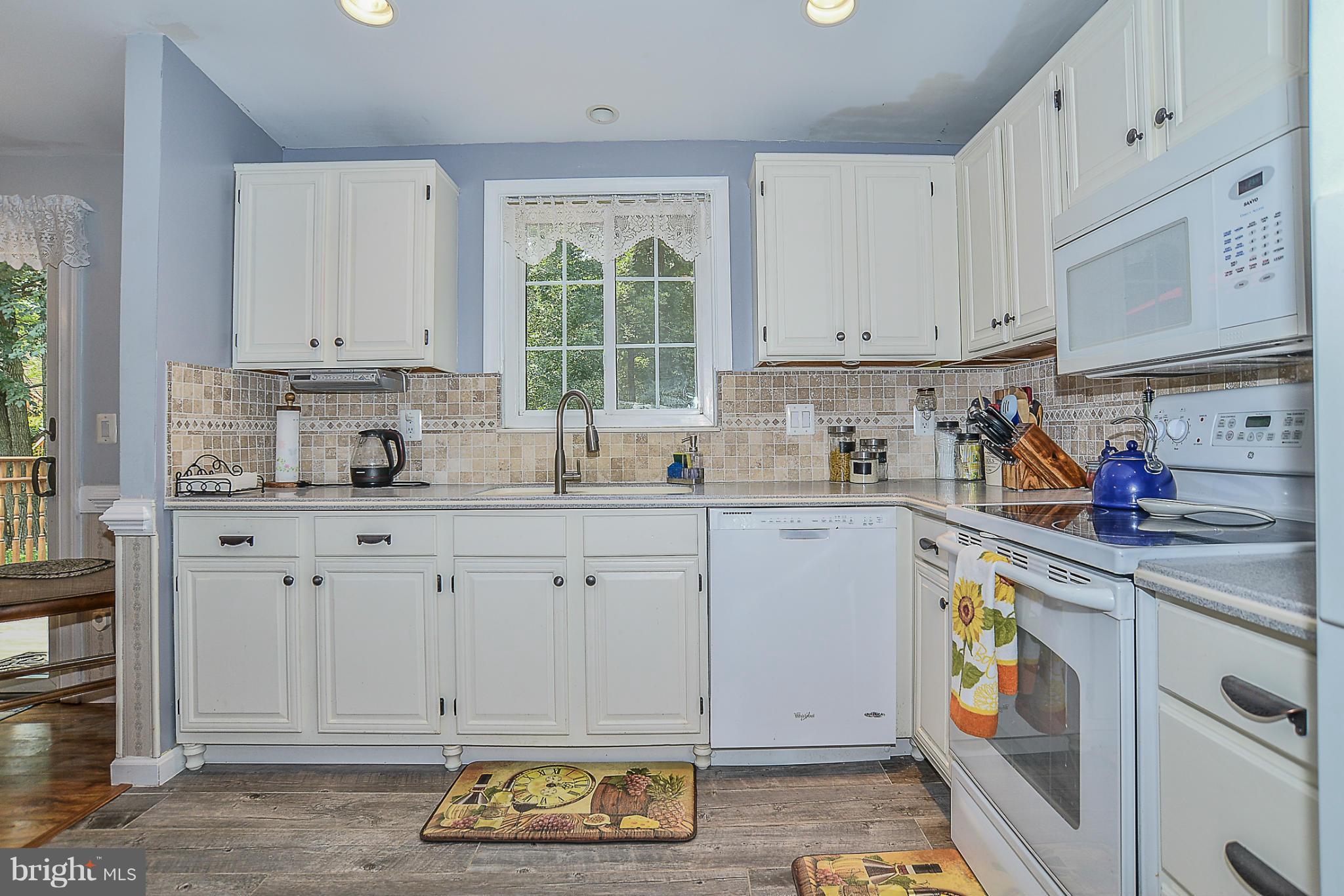 SENECA CHASE - Residential