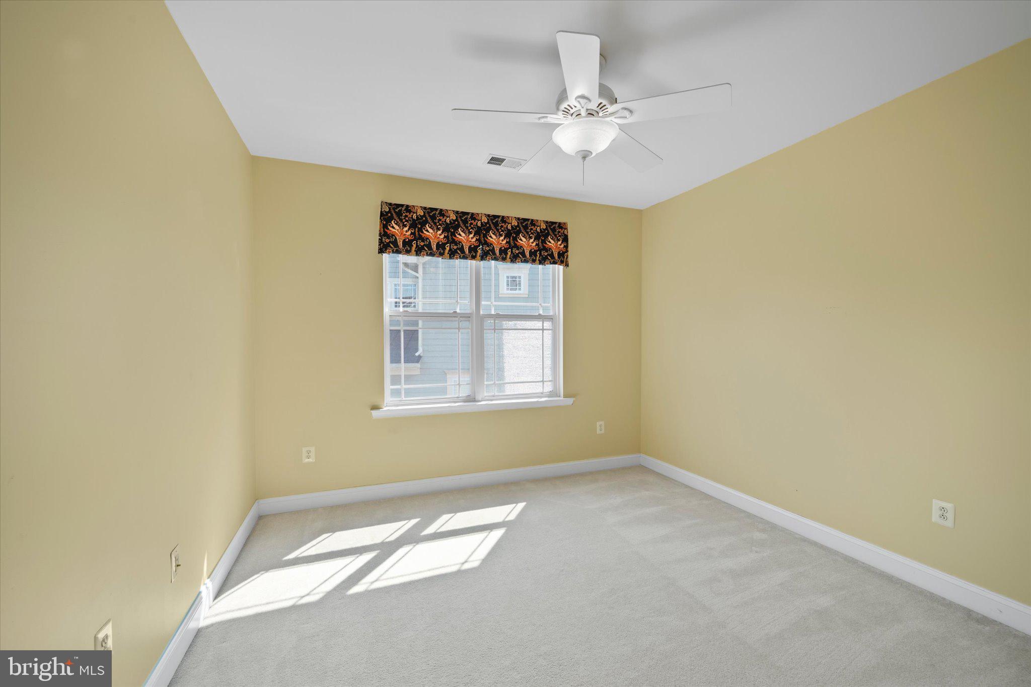 HAMLET AT LEESBURG - Residential