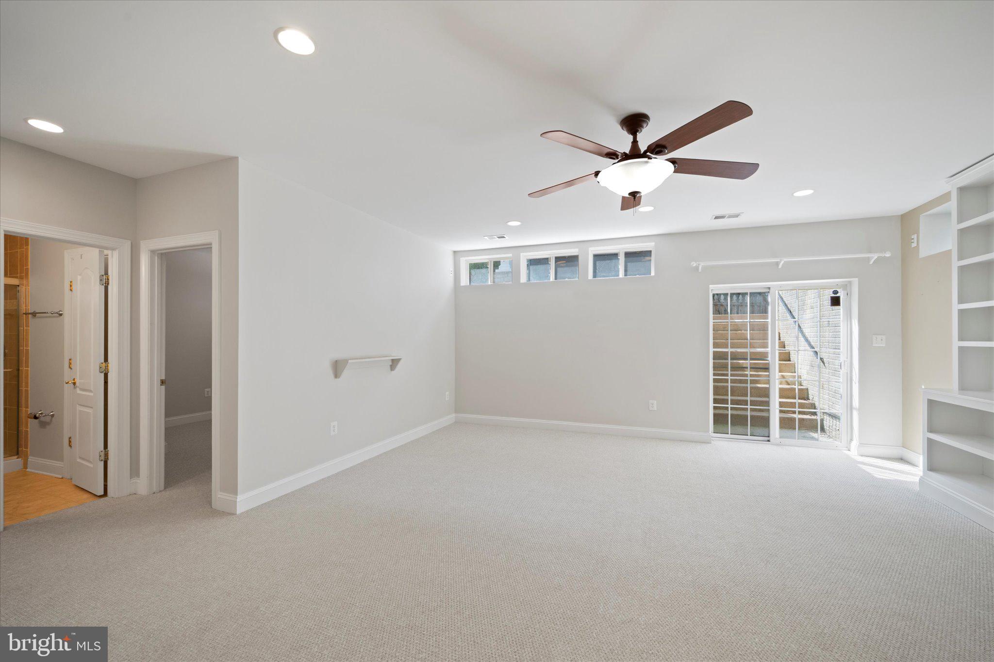 HAMLET AT LEESBURG - Residential