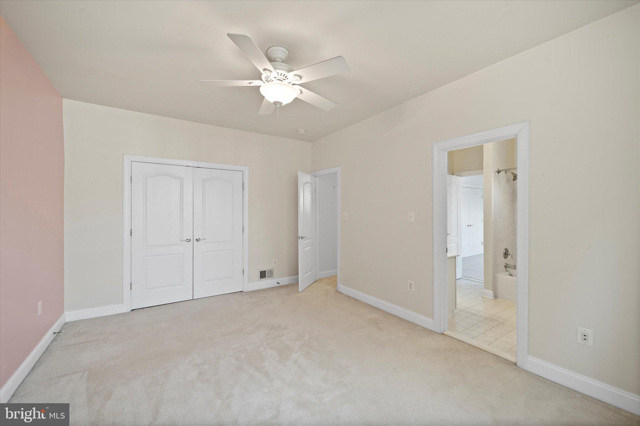 HAMLET AT LEESBURG - Residential