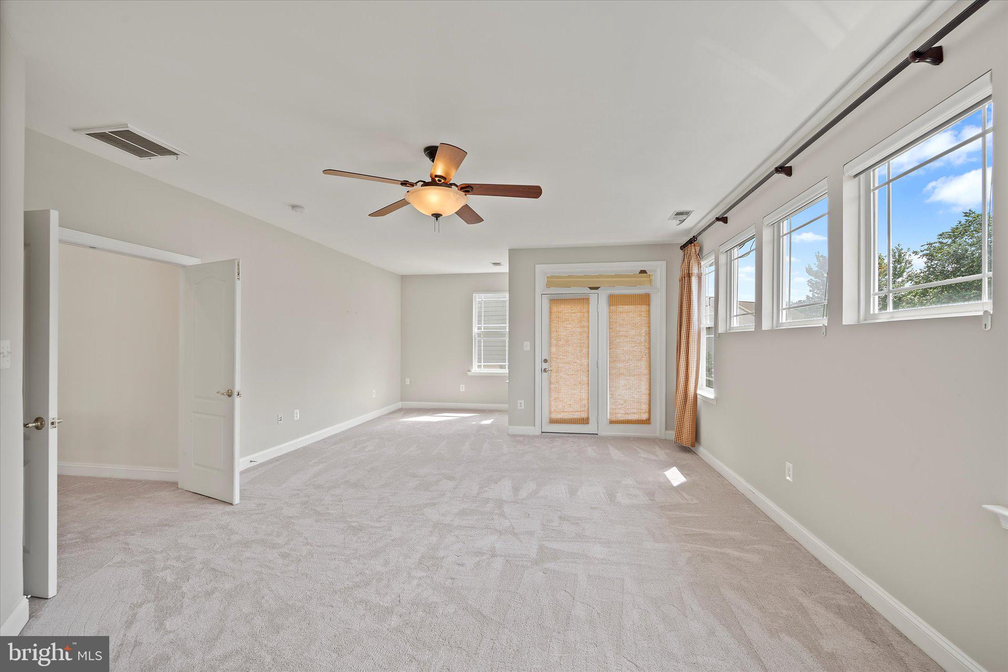 HAMLET AT LEESBURG - Residential