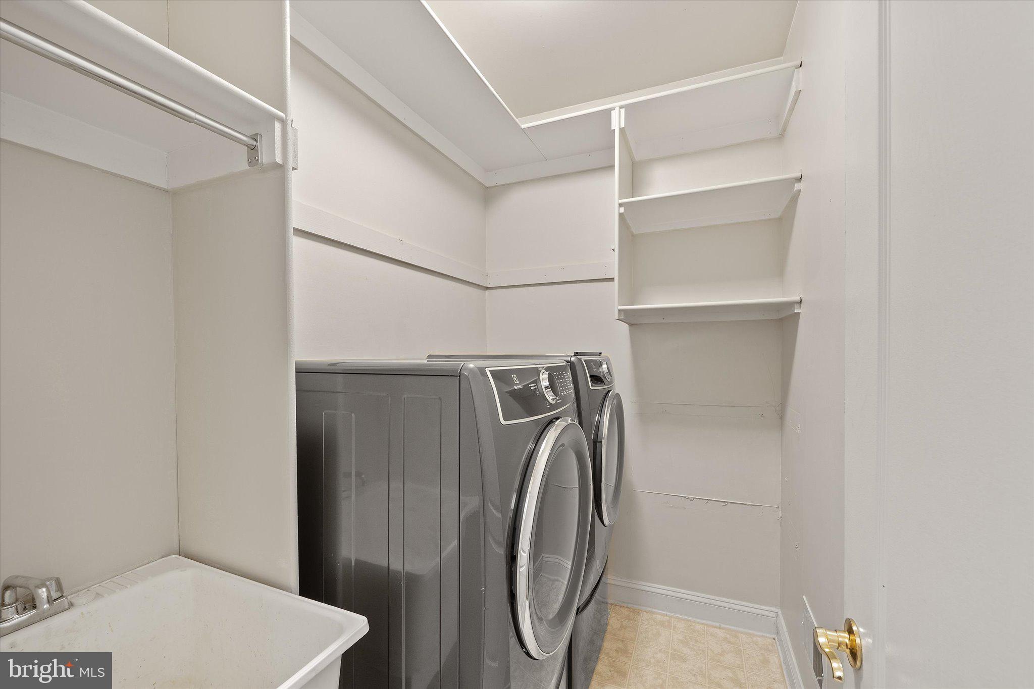 HAMLET AT LEESBURG - Residential