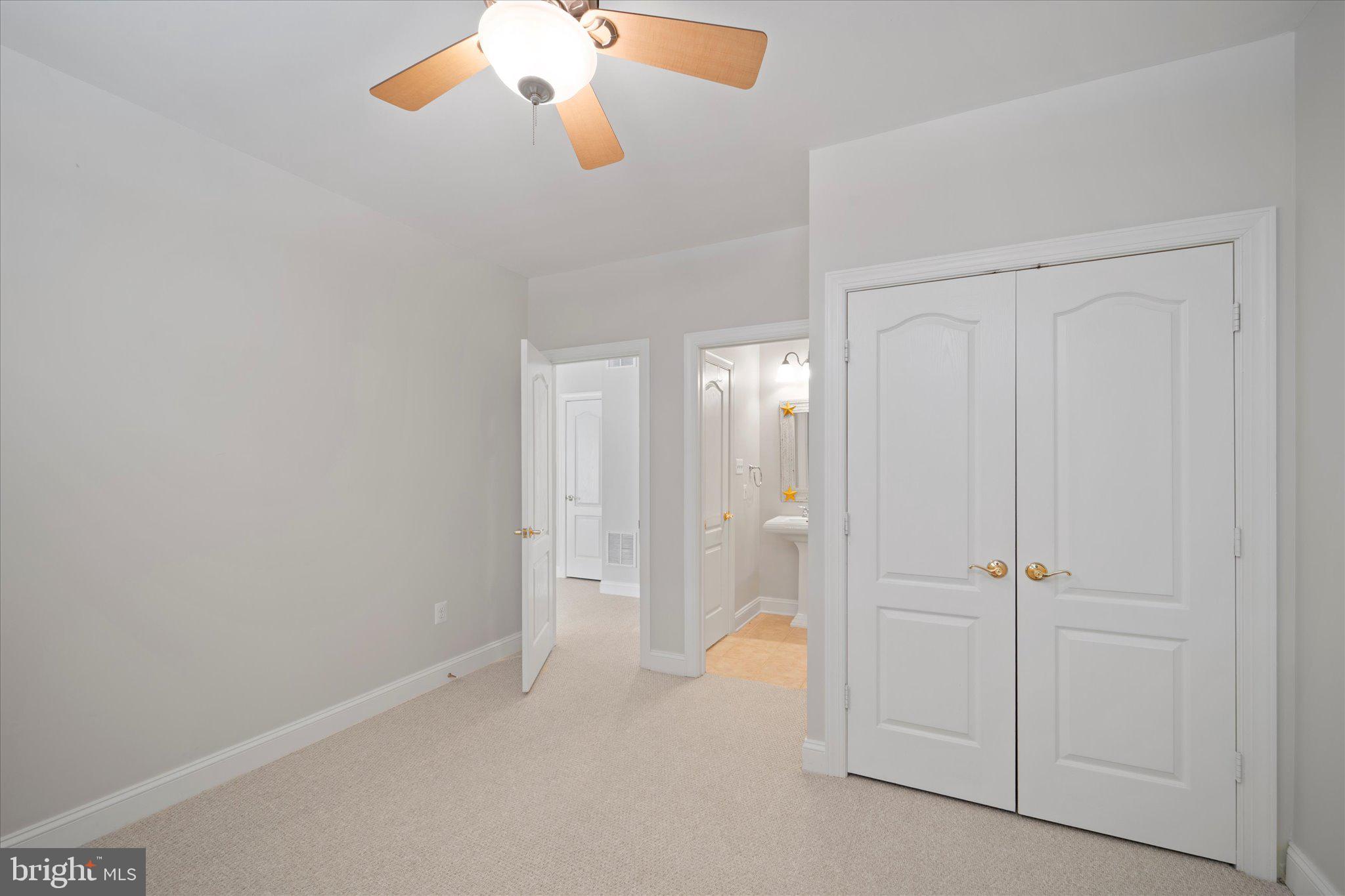 HAMLET AT LEESBURG - Residential