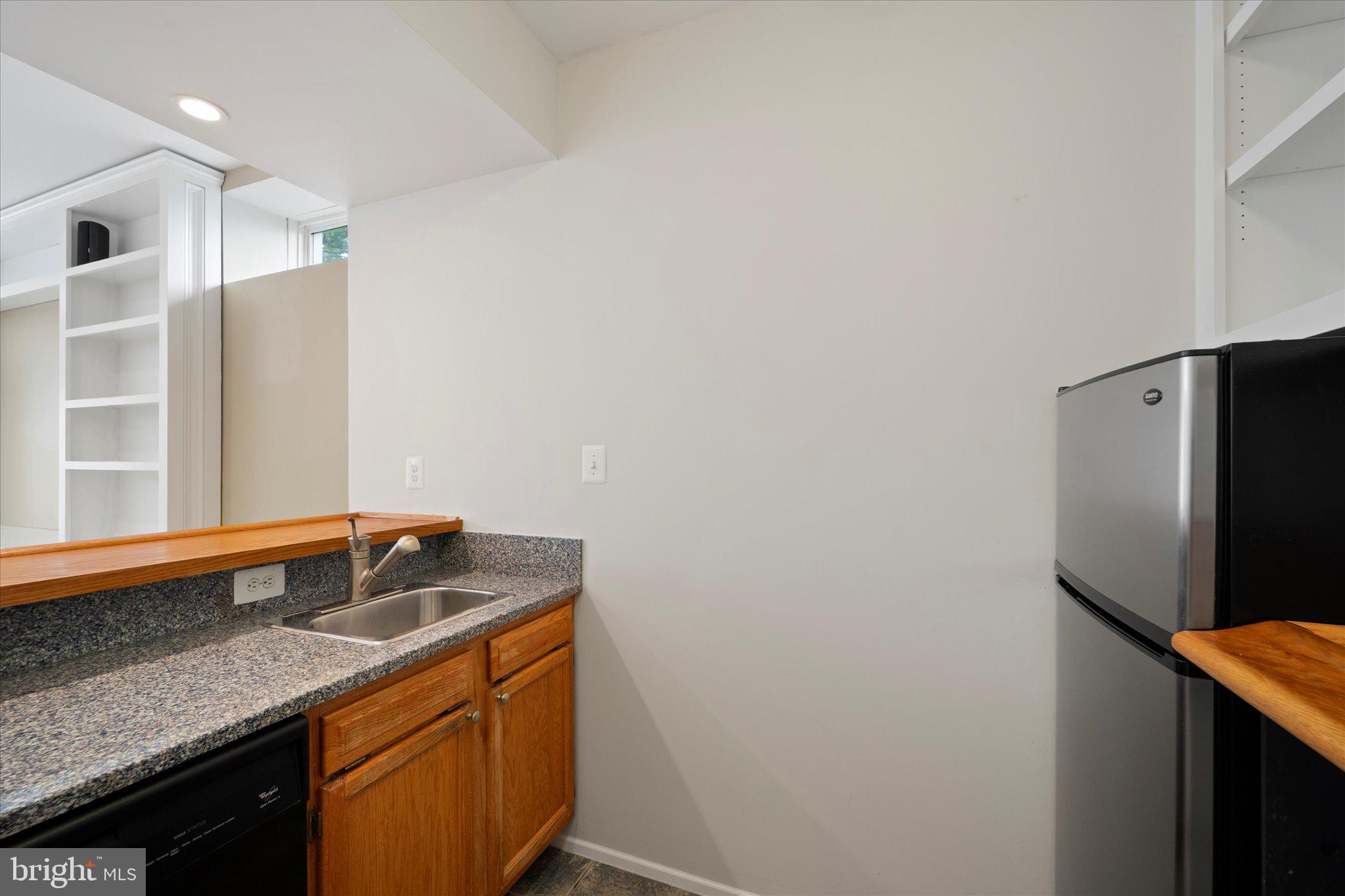 HAMLET AT LEESBURG - Residential