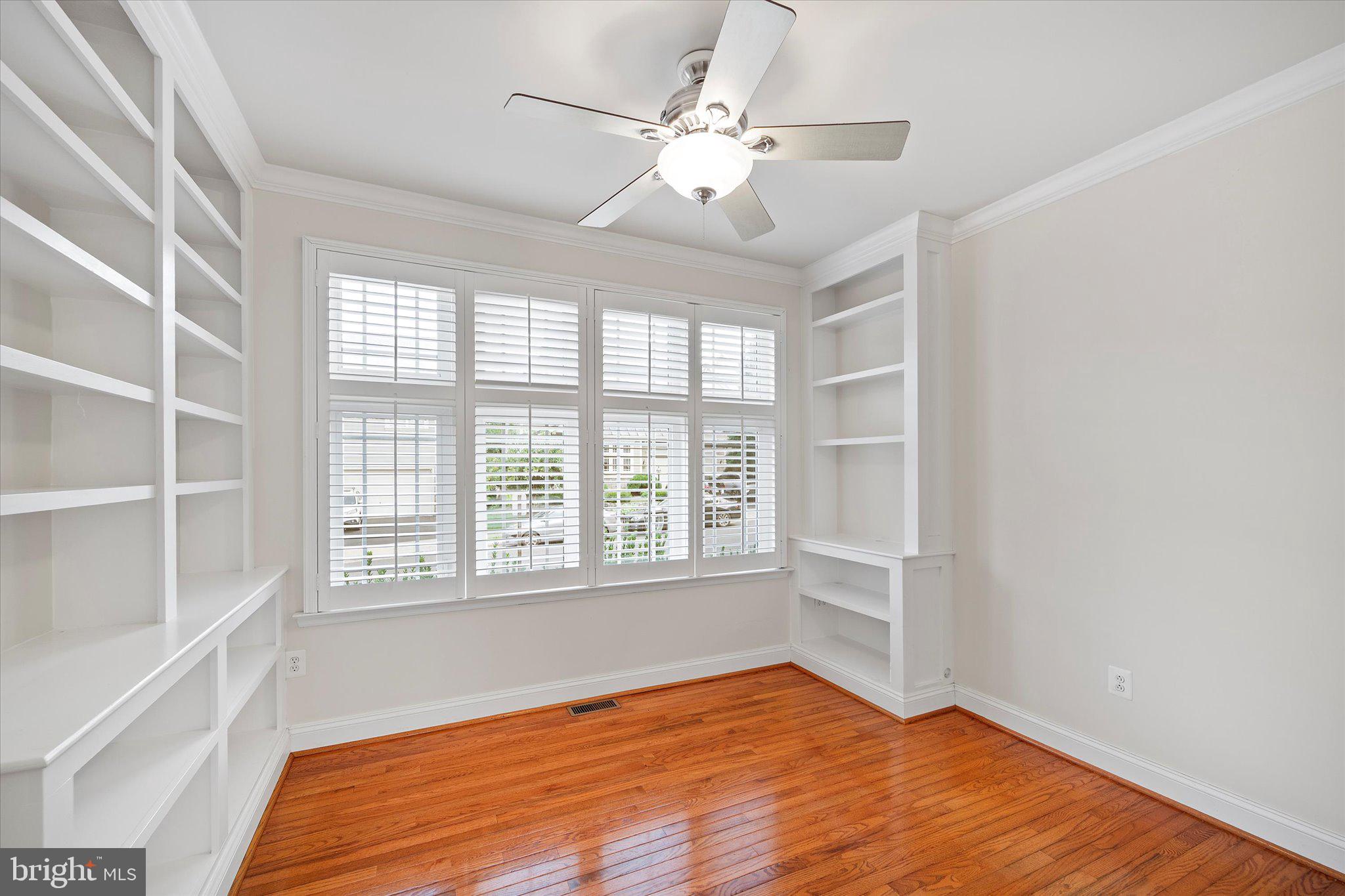 HAMLET AT LEESBURG - Residential