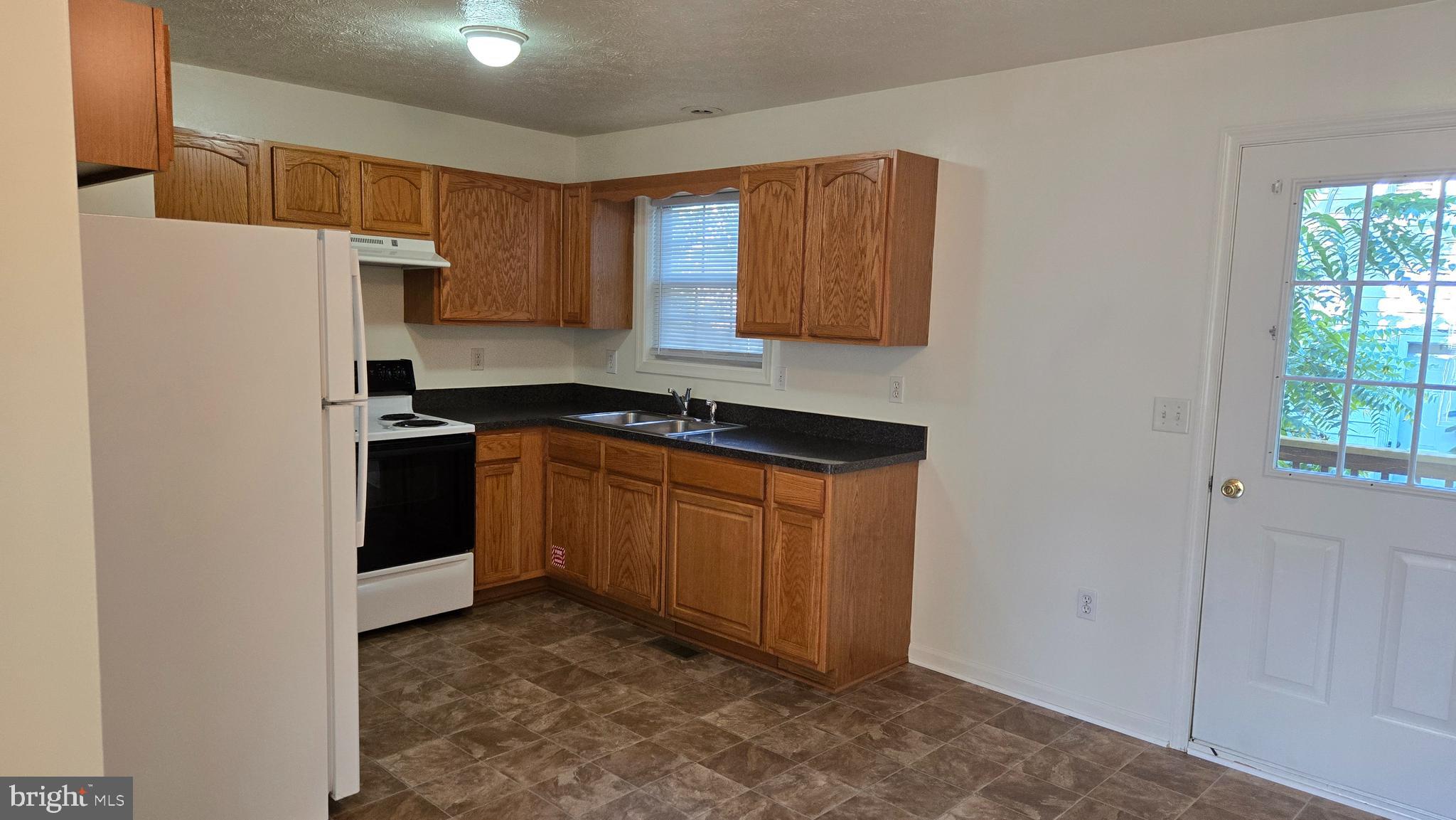 SULPHUR SPRINGS TOWNHOMES - Residential Lease