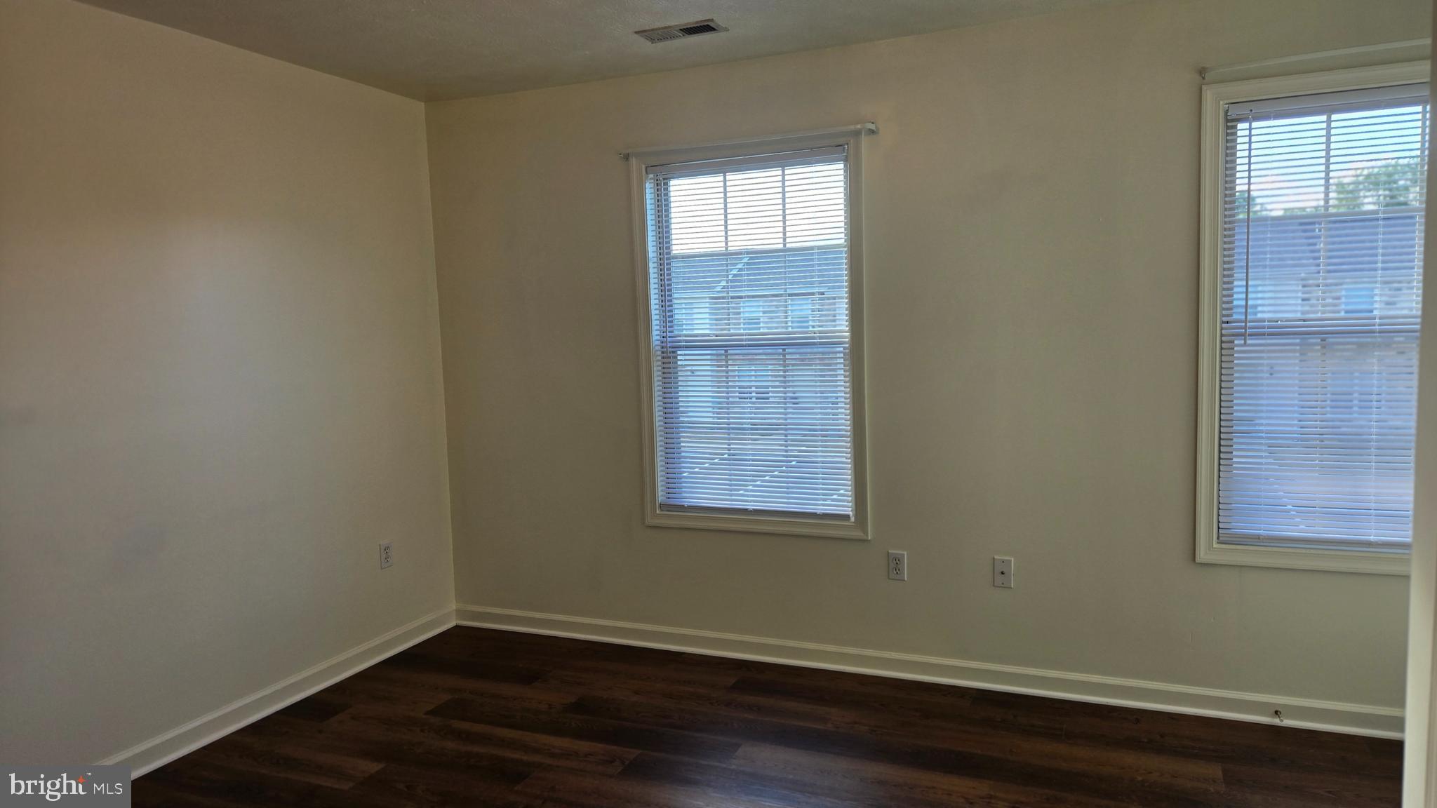 SULPHUR SPRINGS TOWNHOMES - Residential Lease