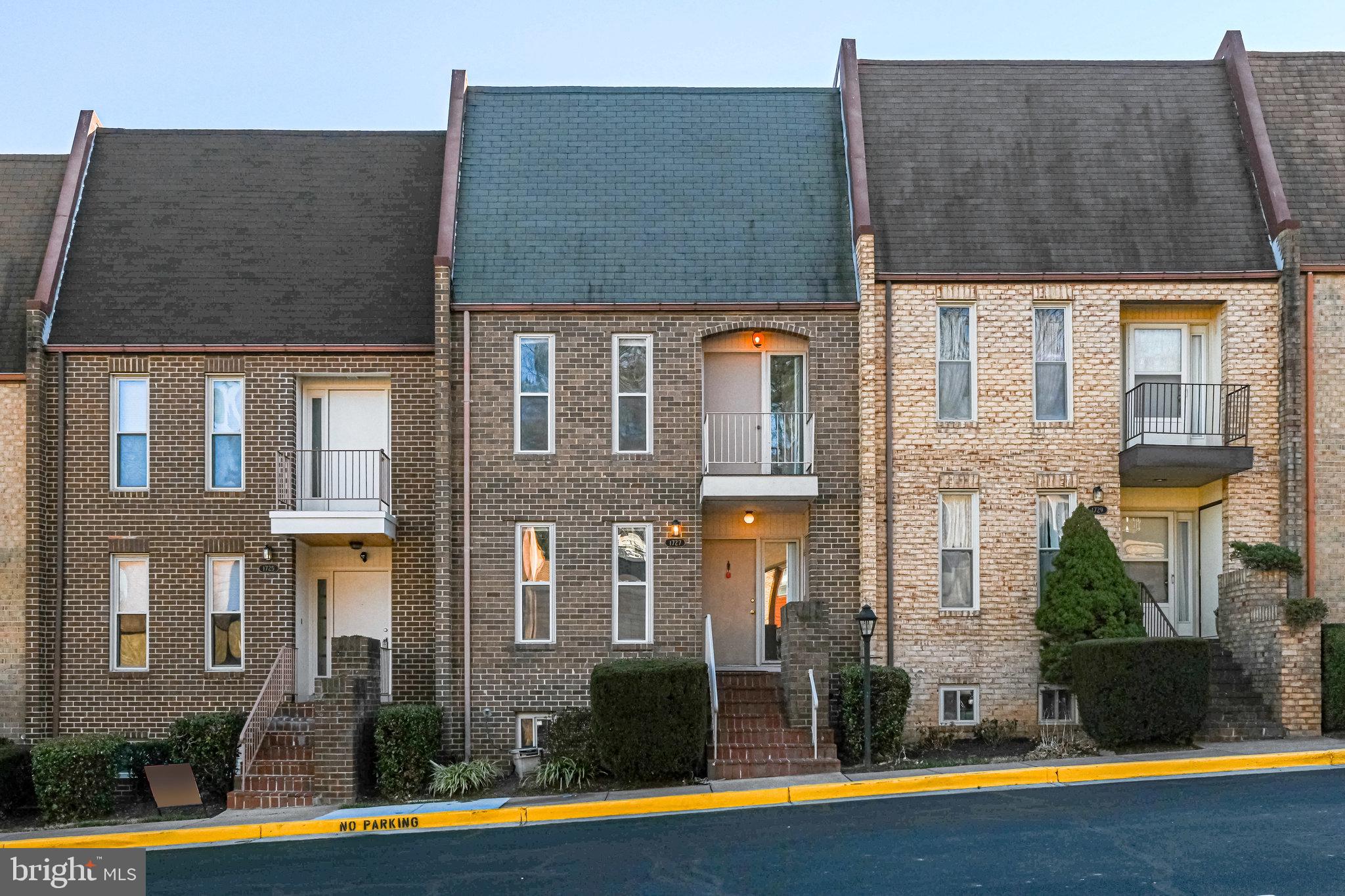Location in the heart of Tyson s Corner. , Walking distance to Silver Line Metro. Close to shopping Malls. Lovely brick home w 3 bed + 3.5 bath. Lower level den w/walking closet. 2 brick wall fire place. Open staircase. All hardwood floor.