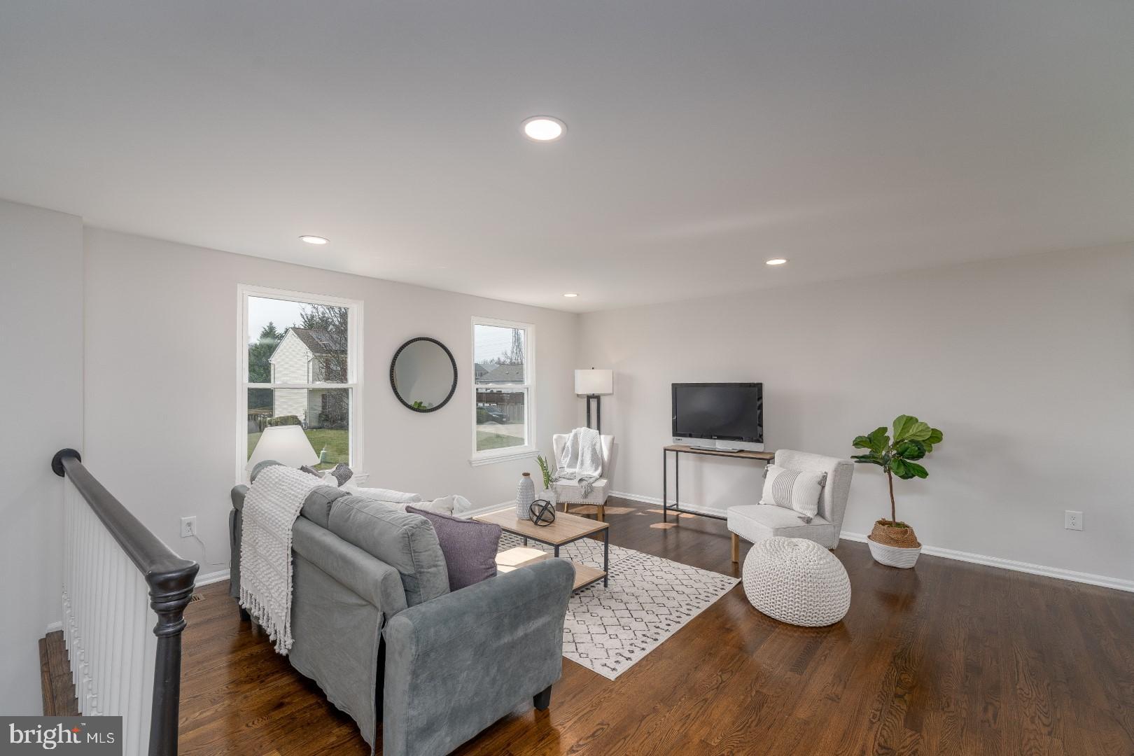 PERRY HALL - Residential