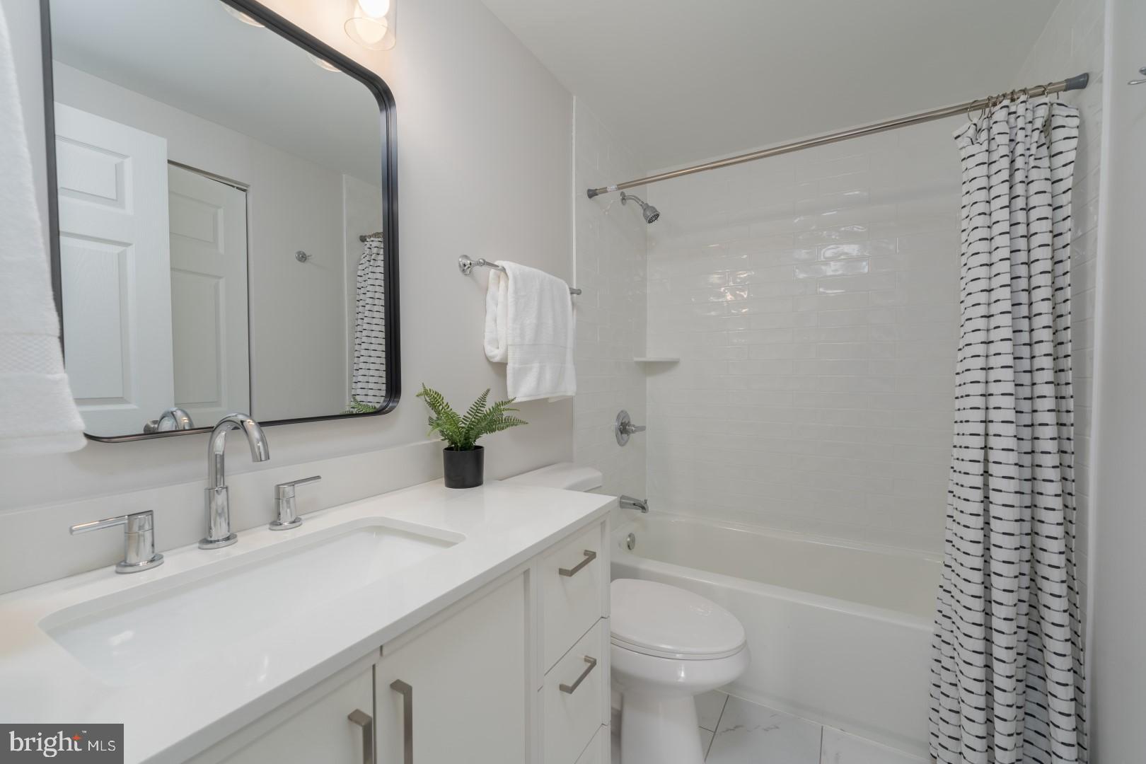 PERRY HALL - Residential