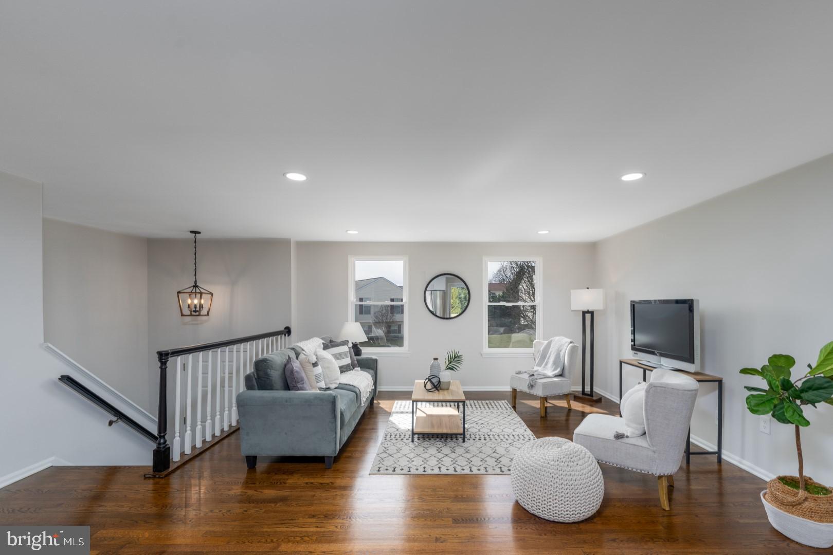 PERRY HALL - Residential