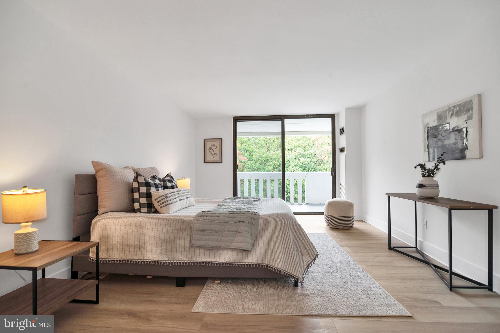 ALEXANDRIA KNOLLS - Residential