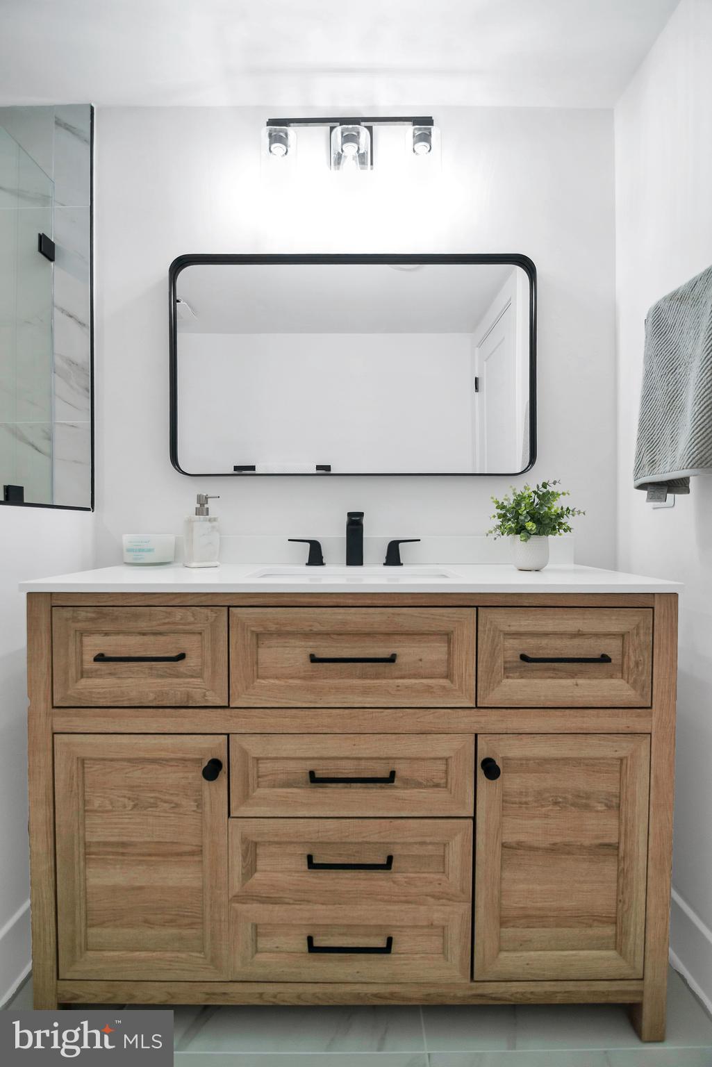 ALEXANDRIA KNOLLS - Residential