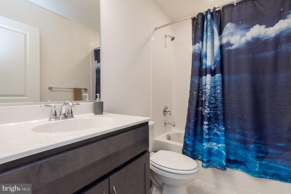 HYDE PARK - Residential