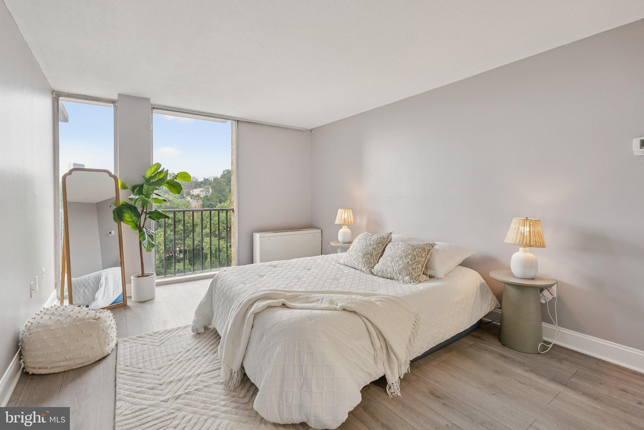 THE CARLTON - Residential