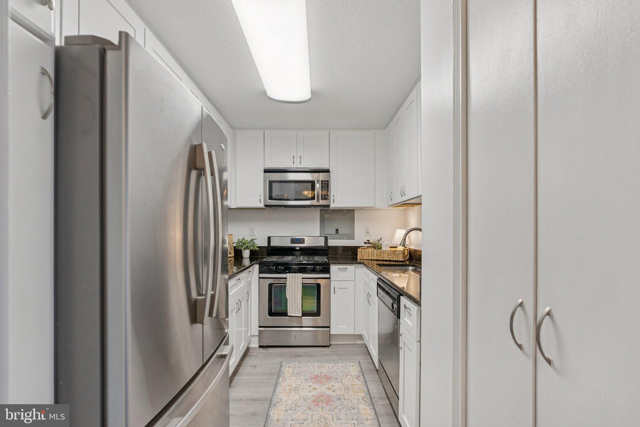 THE CARLTON - Residential