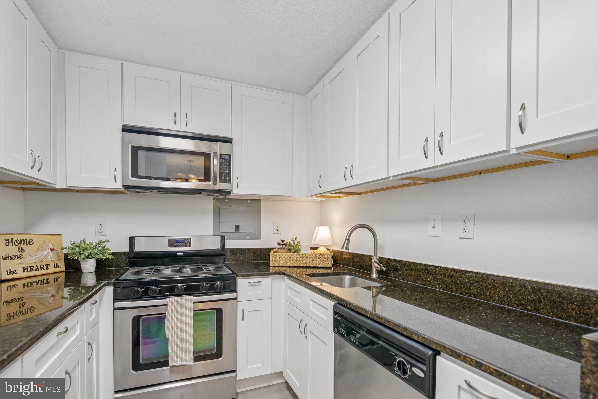 THE CARLTON - Residential