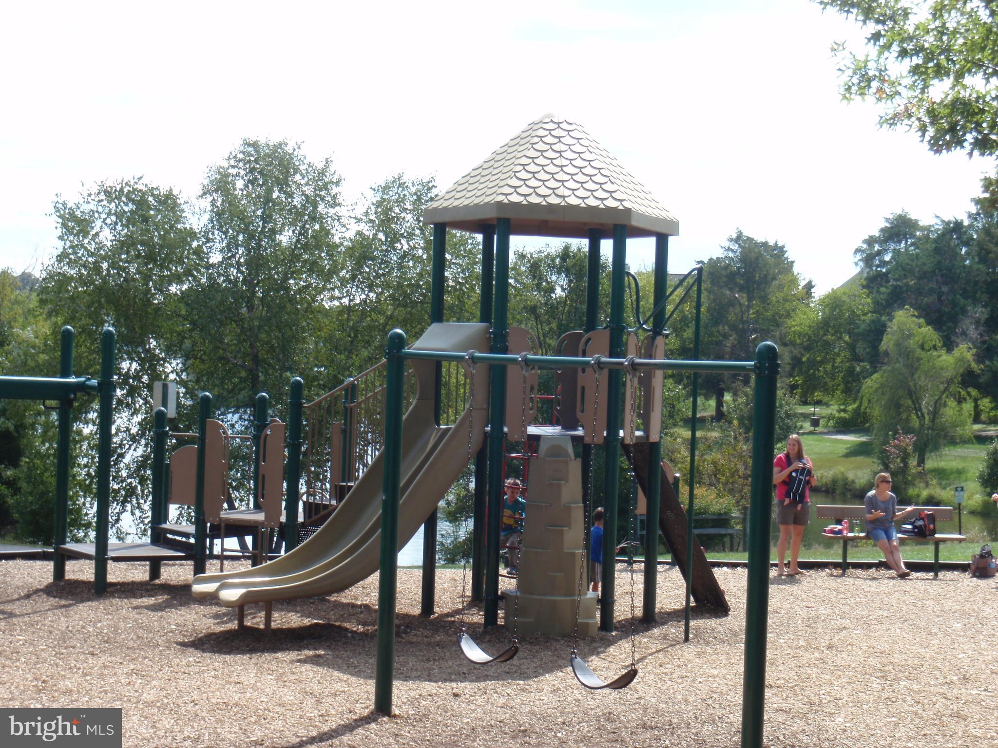 ASHBURN FARM - Residential