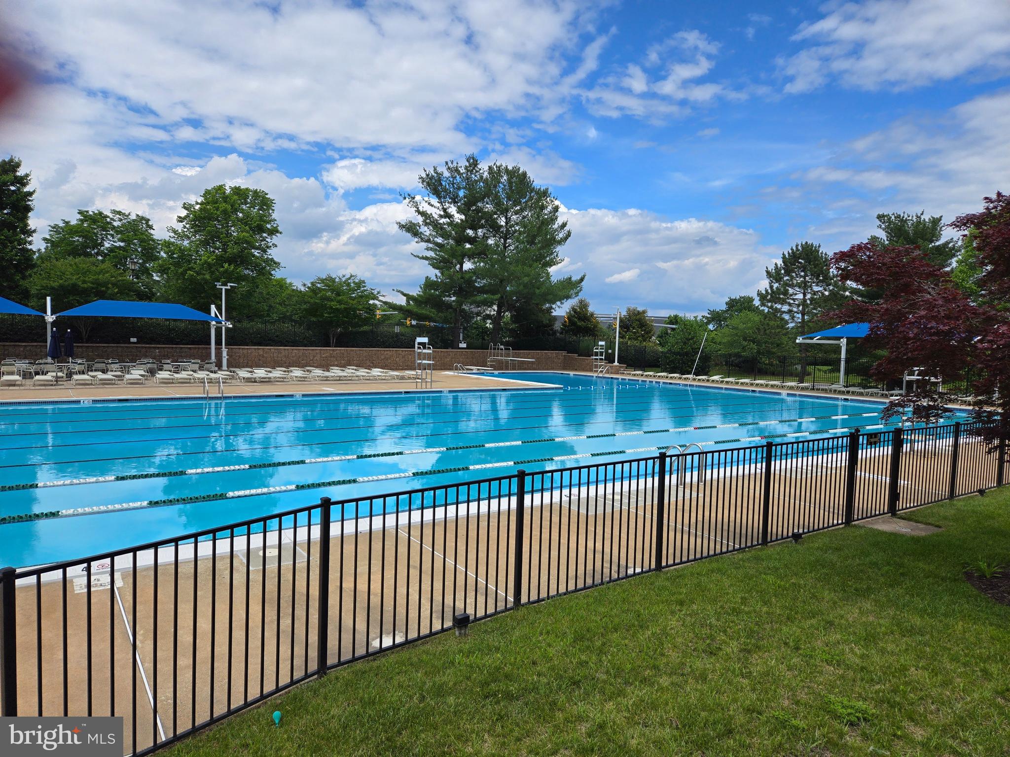 ASHBURN FARM - Residential